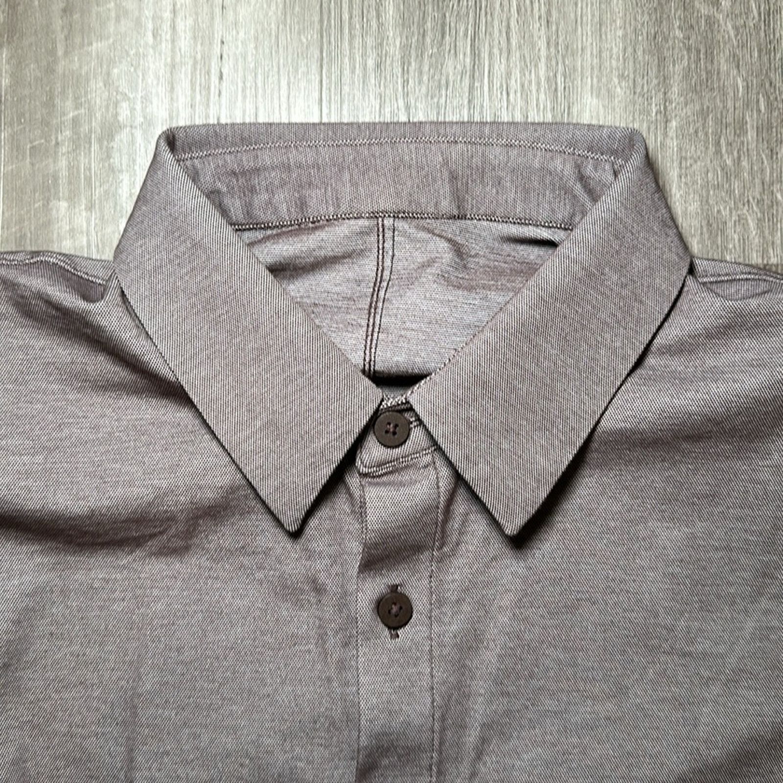 Lululemon Lululemon Commission Long Sleeve Button Down - Small Size US S / EU 44-46 / 1 - 6 Thumbnail