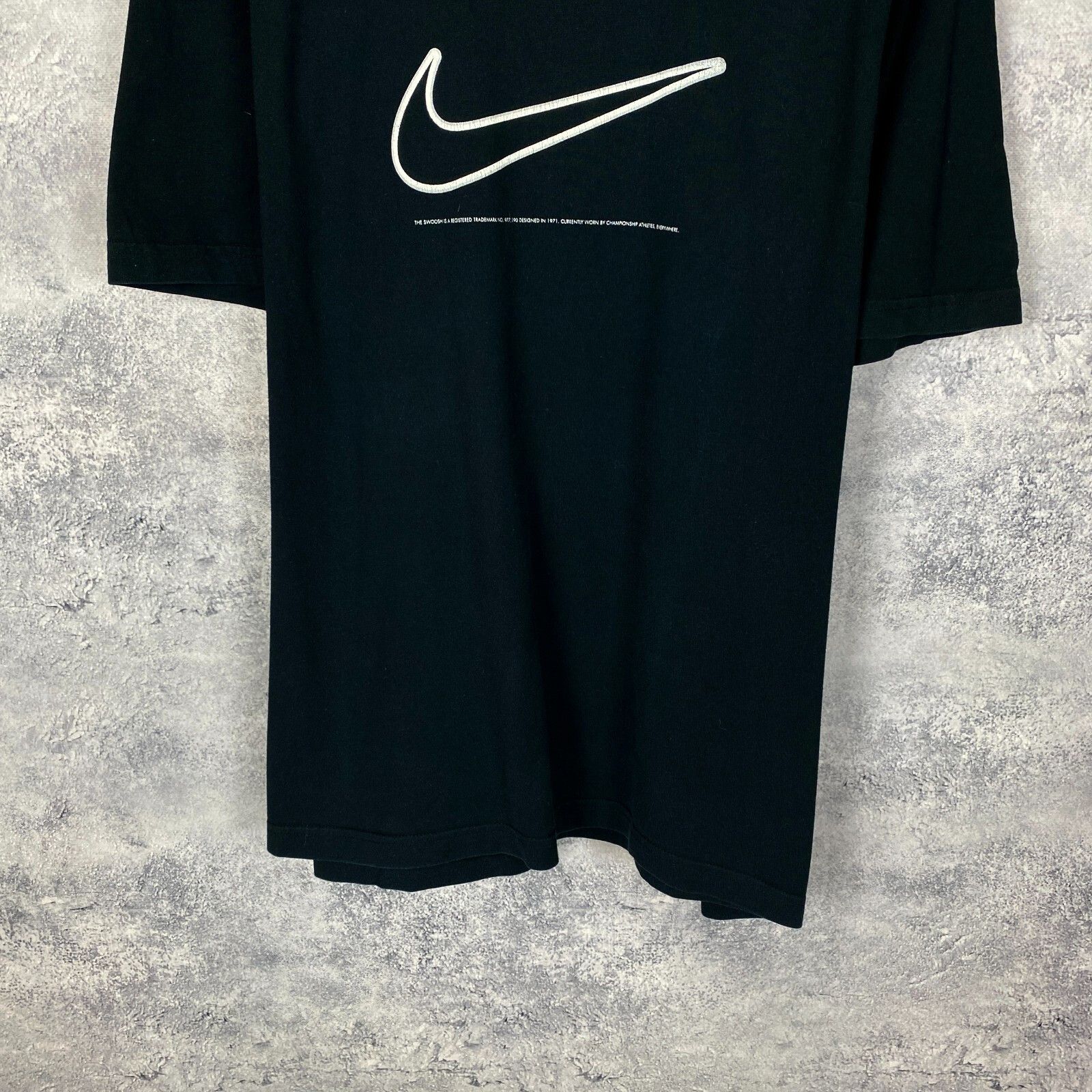Nike Nike Big Swoosh Tee Men's Size XL Black Short Sleeve ` Size US XL / EU 56 / 4 - 3 Thumbnail