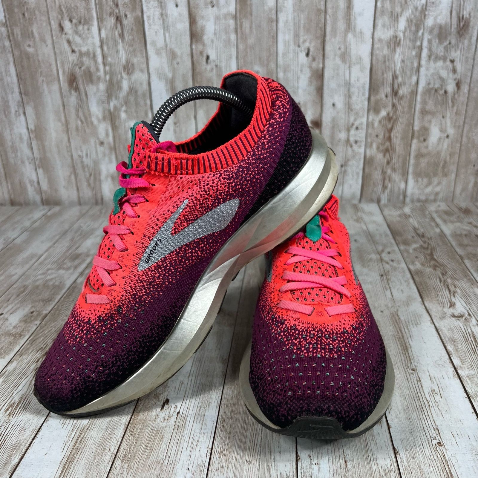 Brooks Brooks levitate 2 pink Womens 9.5 Size US 9.5 / IT 39.5 - 5 Thumbnail