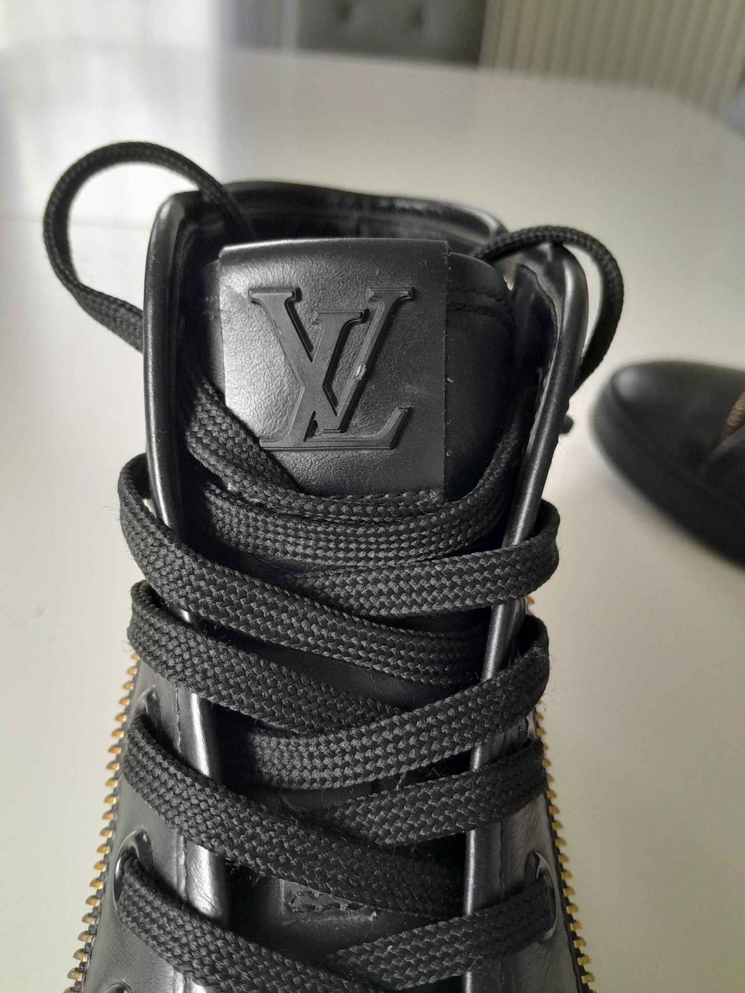 Louis Vuitton BASKETS LOUIS VUITTON PUNCHY ZIP Size US 8 / IT 38 - 11 Thumbnail