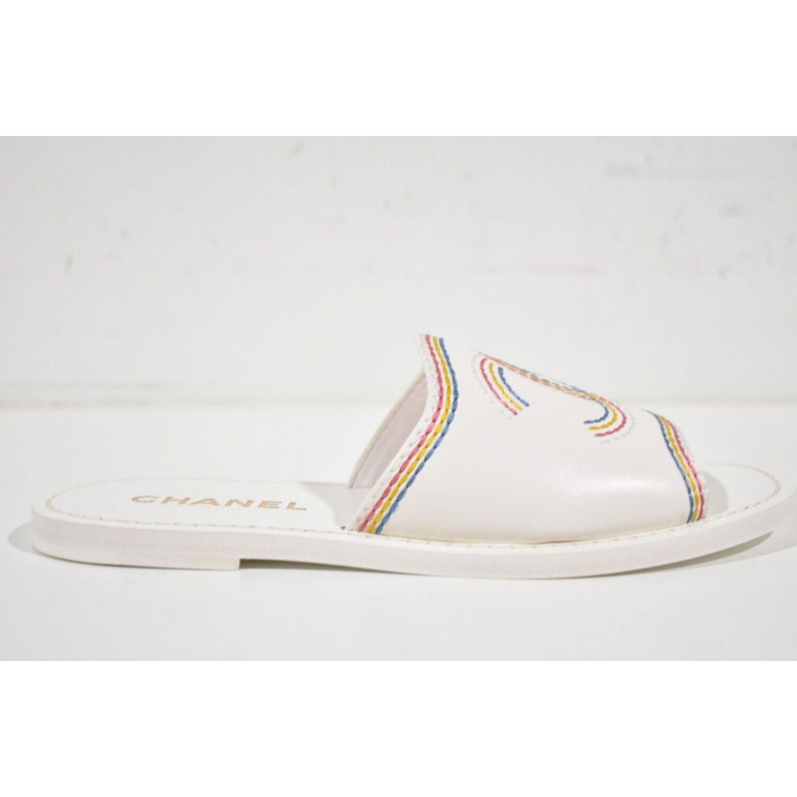Chanel Chanel 21P White Multicolor Lambskin Leather CC Logo Size US 6 / IT 36 - 2 Thumbnail