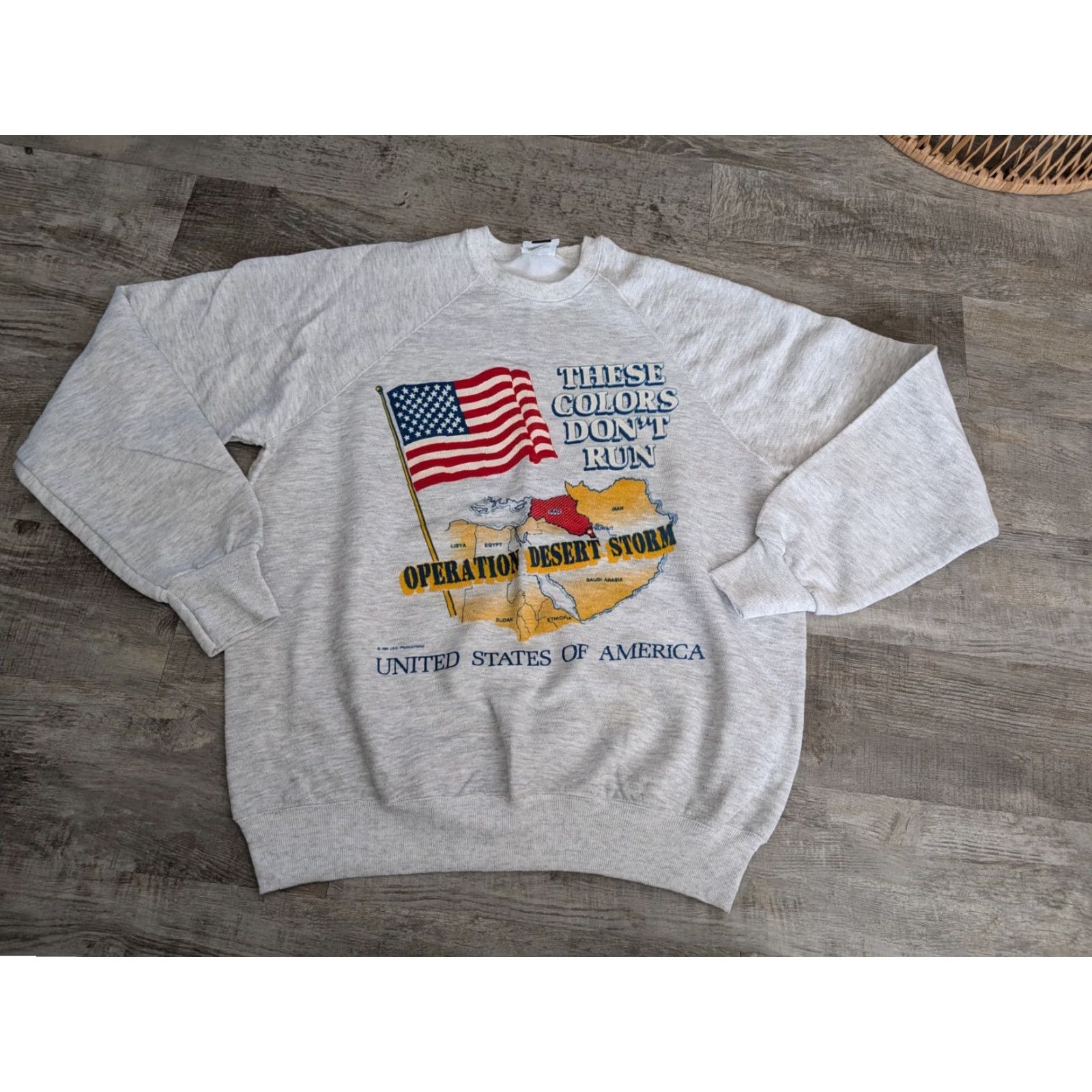 Lee VINTAGE Lee Desert Storm Crewneck Sweatshirt XL Gray Men's 90s Graphic Print Midweight Fleece All Seasons Size US XL / EU 56 / 4 - 2 Thumbnail