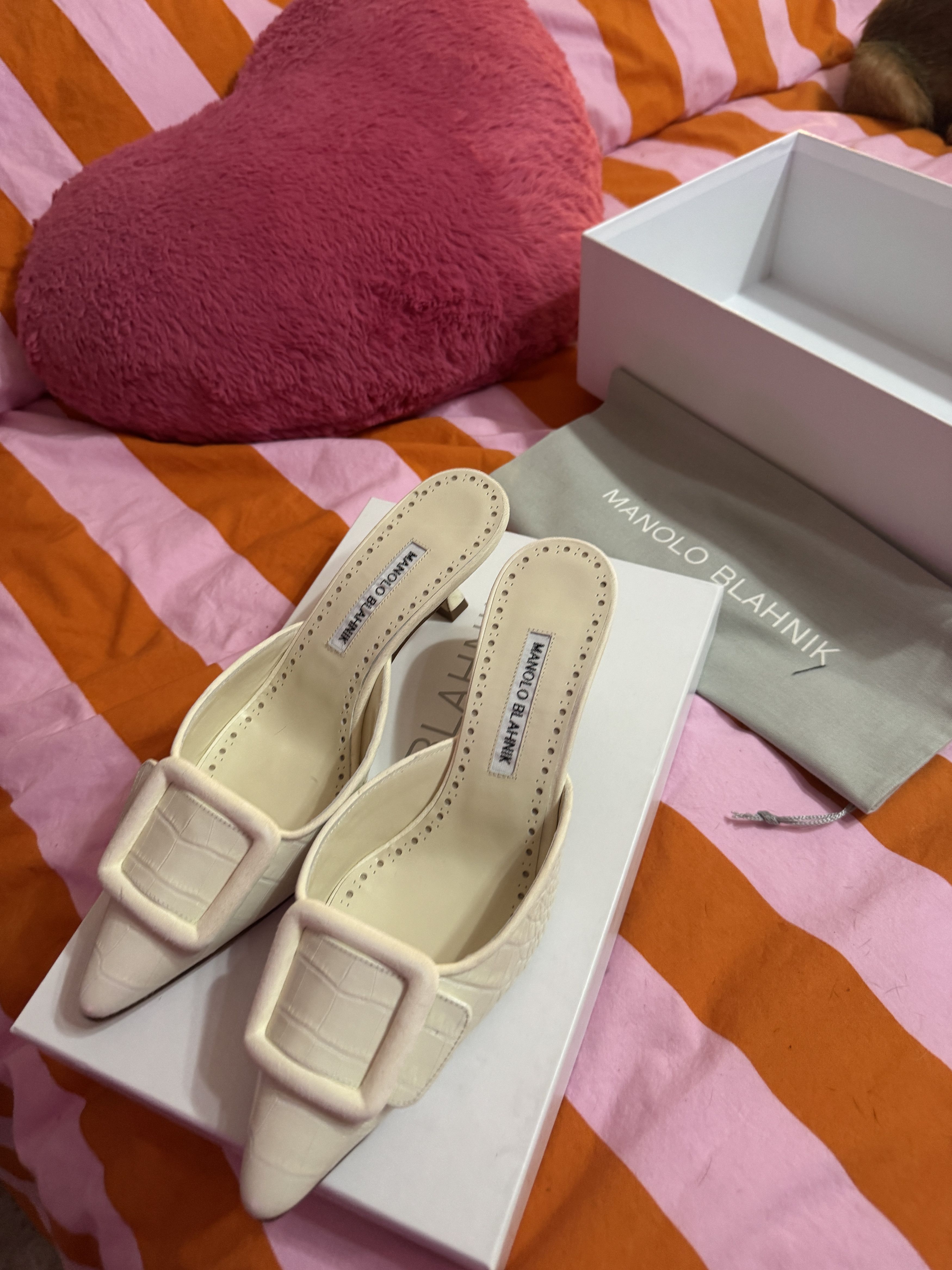 Manolo Blahnik Maysalebi Size US 7.5 / IT 37.5 - 1 Thumbnail