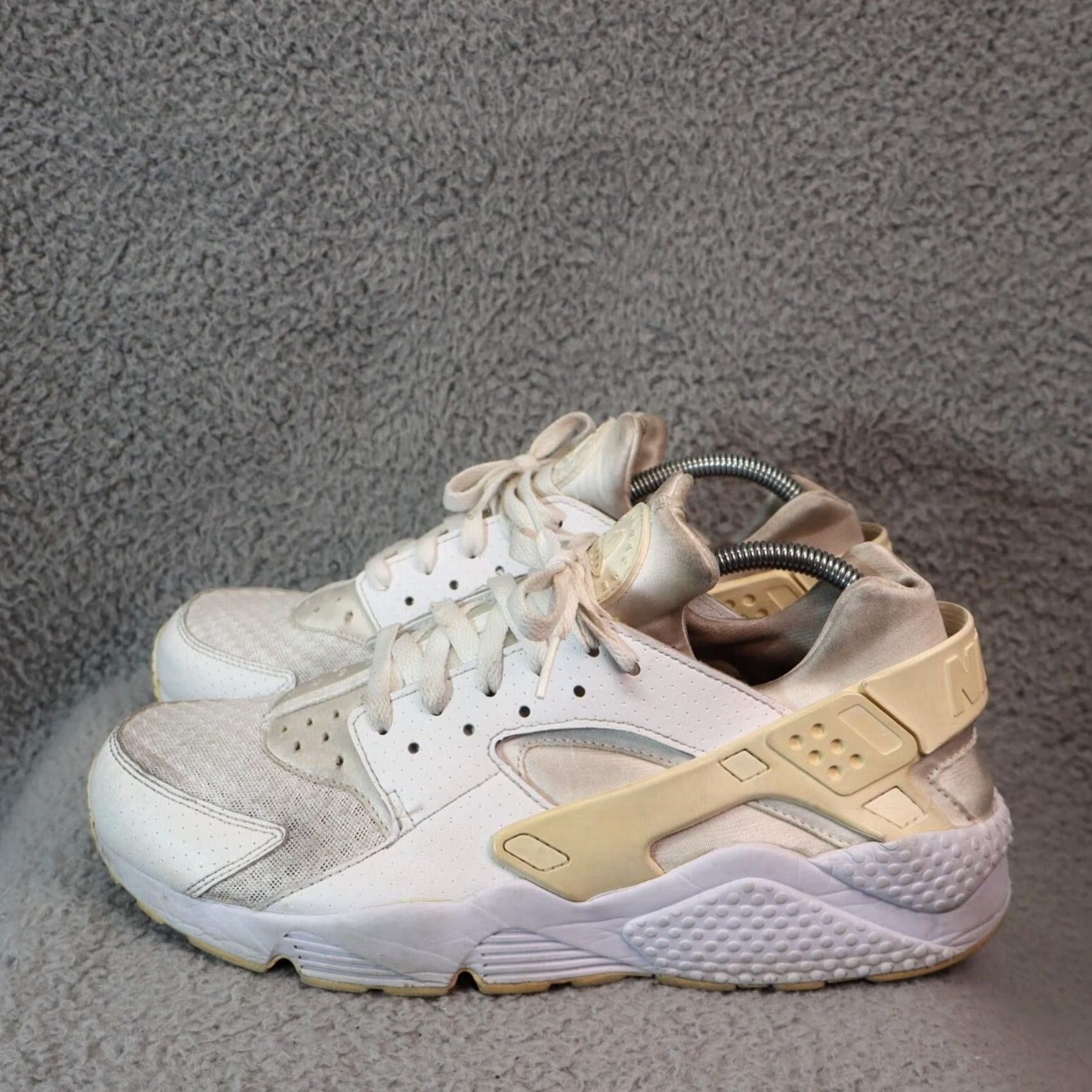 Nike Nike Air Huarache Sneaker Men Size 11 White Triple Retro Low Top Athletic Size US 11 / EU 44 - 3 Thumbnail