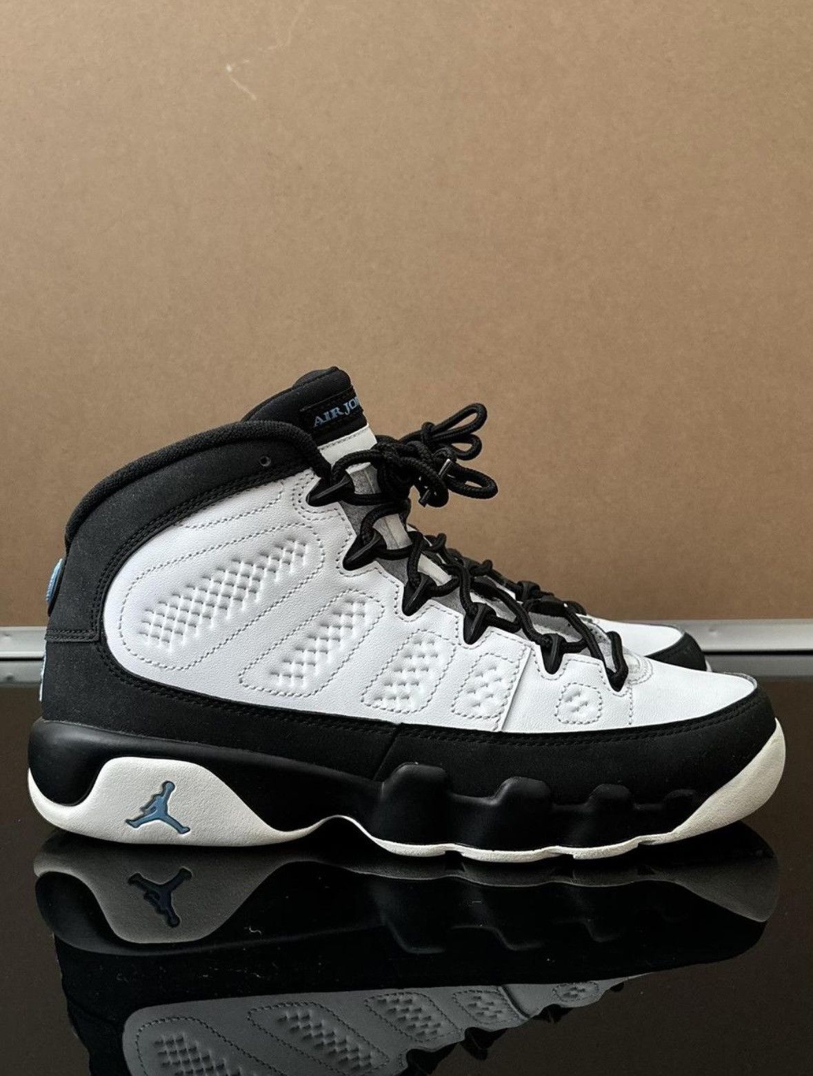 Jordan Brand AIR JORDAN 9 RETRO ‘UNIVERSITY BLUE’ Size US 6.5 / EU 39-40 - 1 Thumbnail