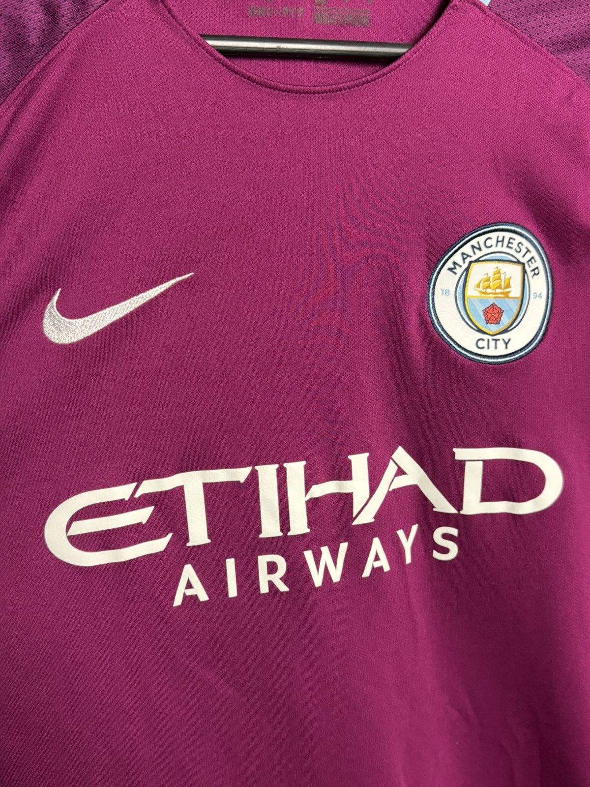 Nike Manchester City 17/18 Away Football Soccer Jersey T-Shirt Size US M / EU 48-50 / 2 - 3 Thumbnail