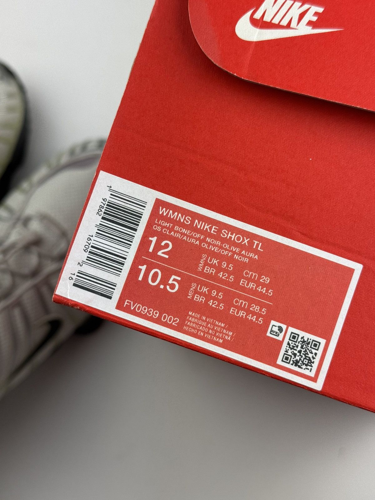 Nike Nike Shox TL Olive Aura US10,5 Size US 10.5 / EU 43-44 - 18 Thumbnail