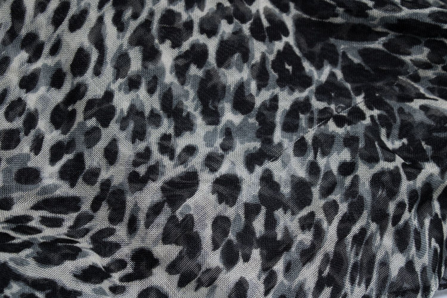 Saint Laurent Paris Saint Laurent, leopard printed square scarf Size ONE SIZE - 2 Thumbnail