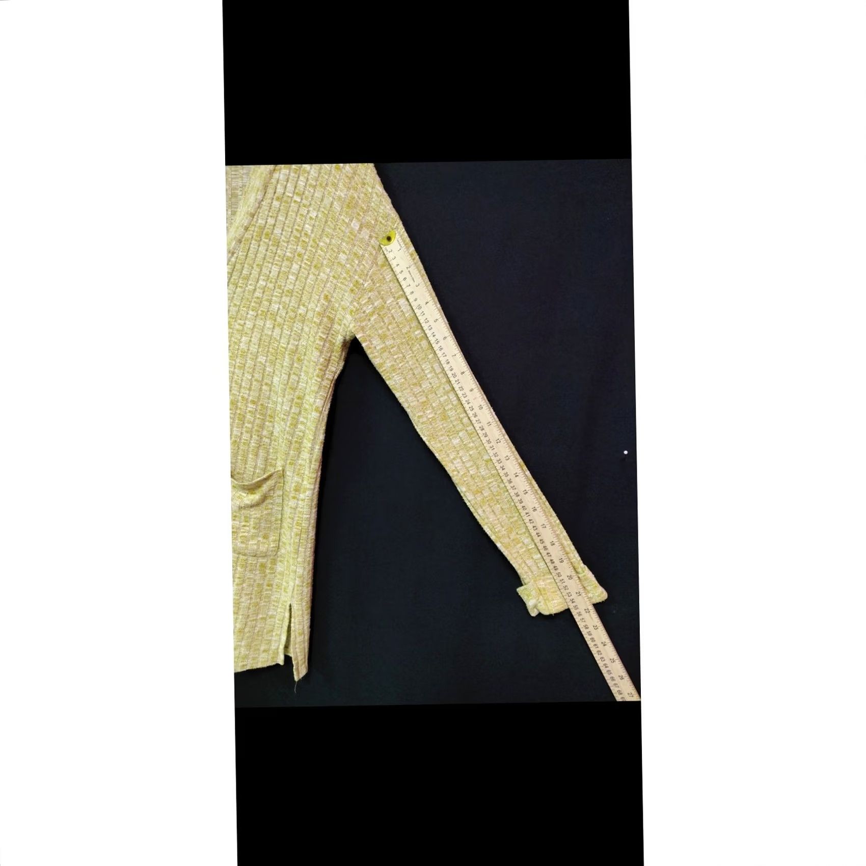 Vintage ARIZONA JEAN CO Cardigan Sweater Yellow Solid Knit Women Size L Button V-Neck Long Sleeve Casual Size L / US 10 / IT 46 - 5 Thumbnail