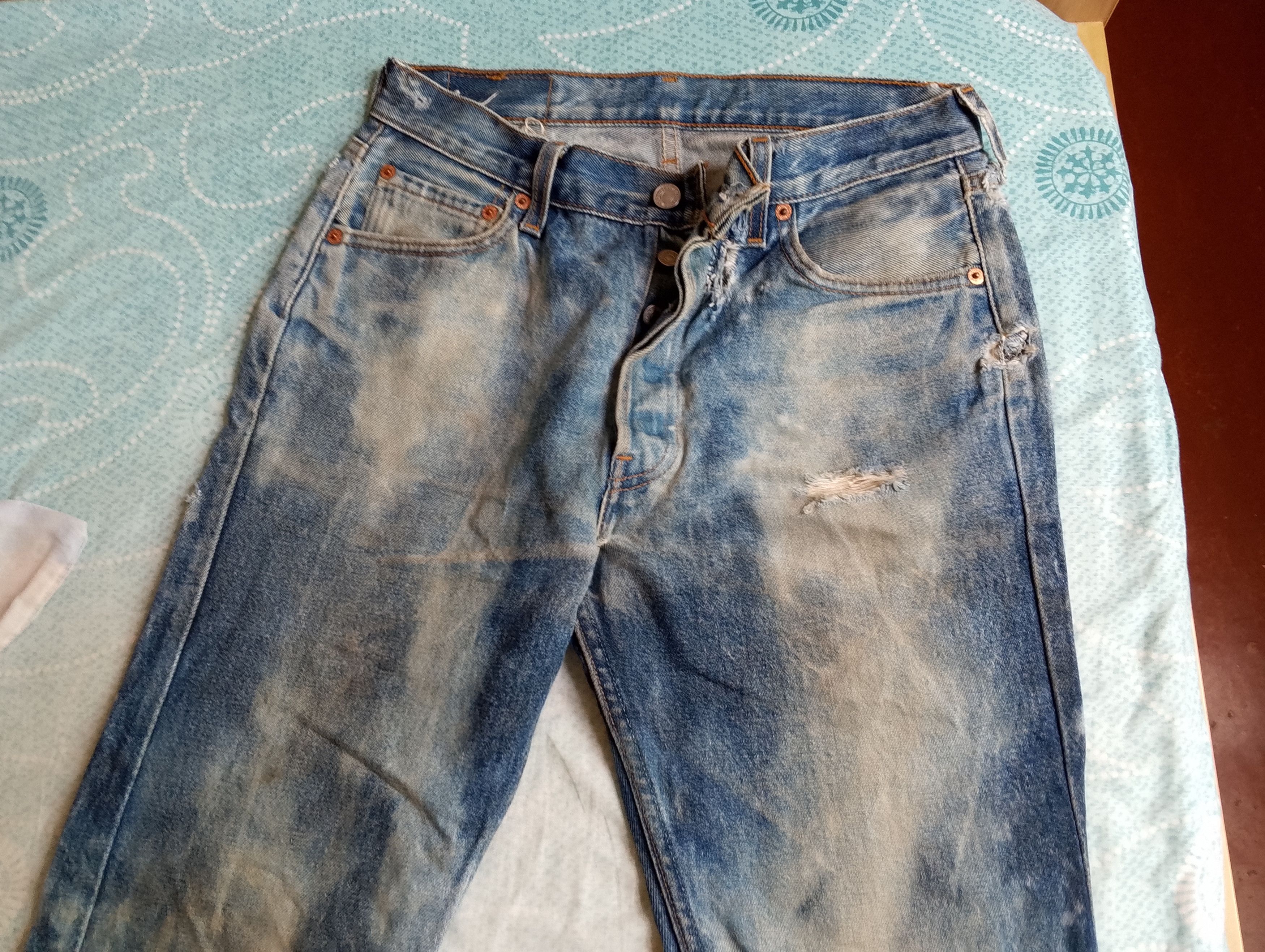 Levi's Vintage Clothing Vintage Thrashed Distressed Levi’s 501 Jeans Size US 31 - 10 Thumbnail
