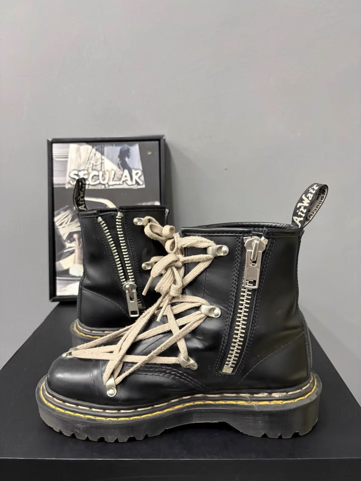 Rick Owens Rick Owens × Dr. Martens Collab Pentagram Leather Boots K34 Size US 7 / IT 37 - 5 Thumbnail