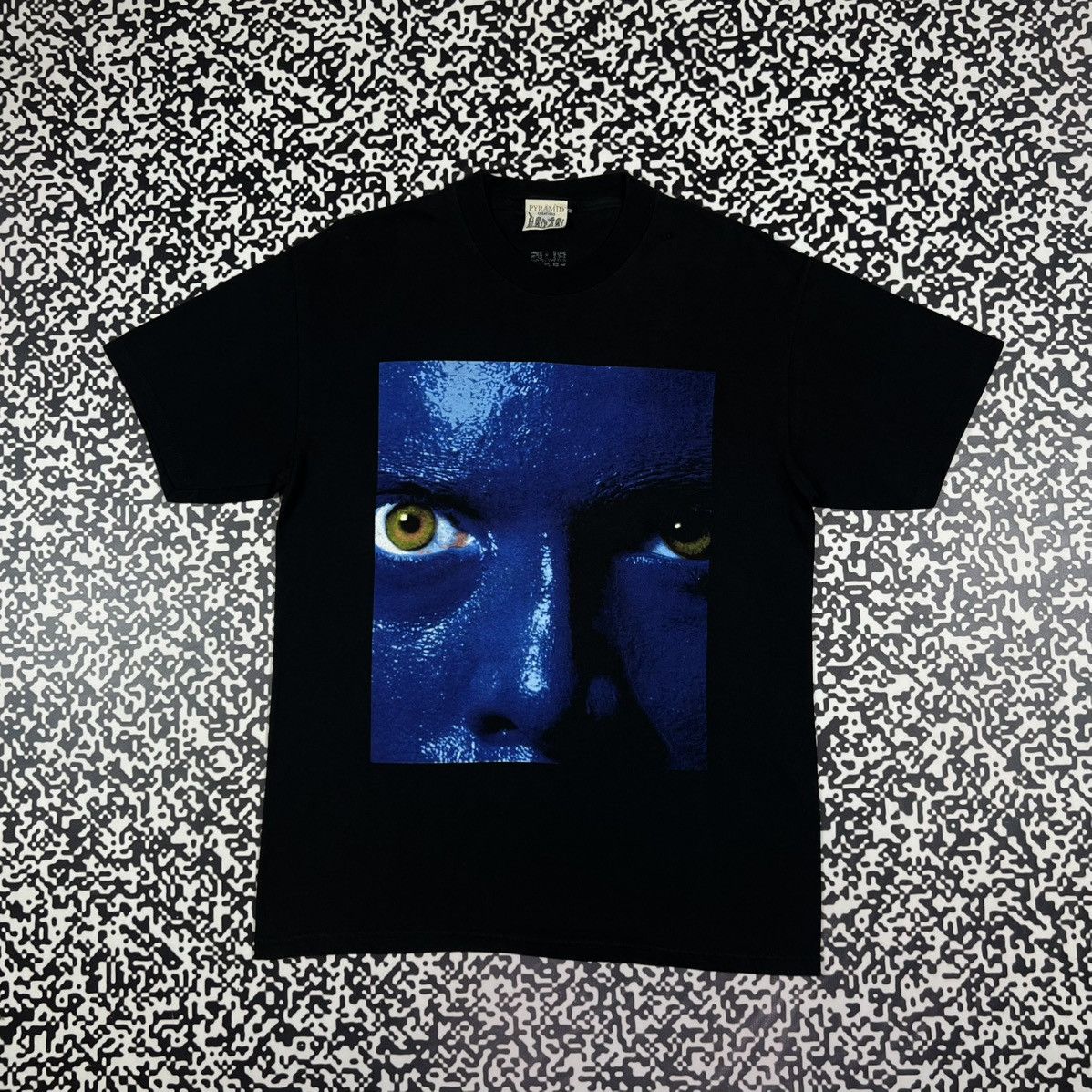 Band Tees Vintage 90s Blue Man Group Band Style Face Logo T-shirt Size US M / EU 48-50 / 2 - 1 Thumbnail