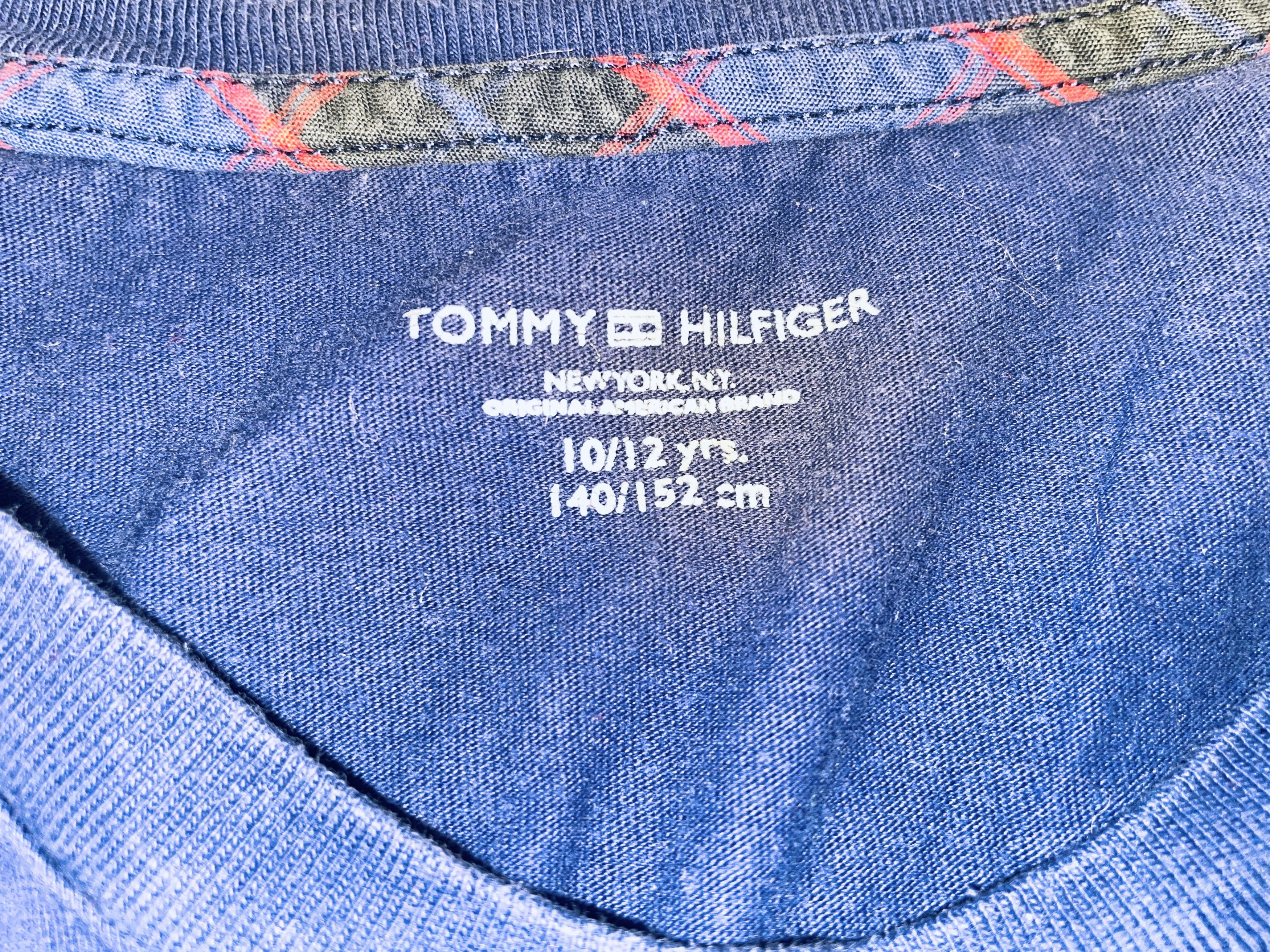 Tommy Hilfiger 👕 24,90 € – Tommy Hilfiger Shirt Größe 10/12Y (EU XS) Size US XS / EU 42 / 0 - 3 Thumbnail