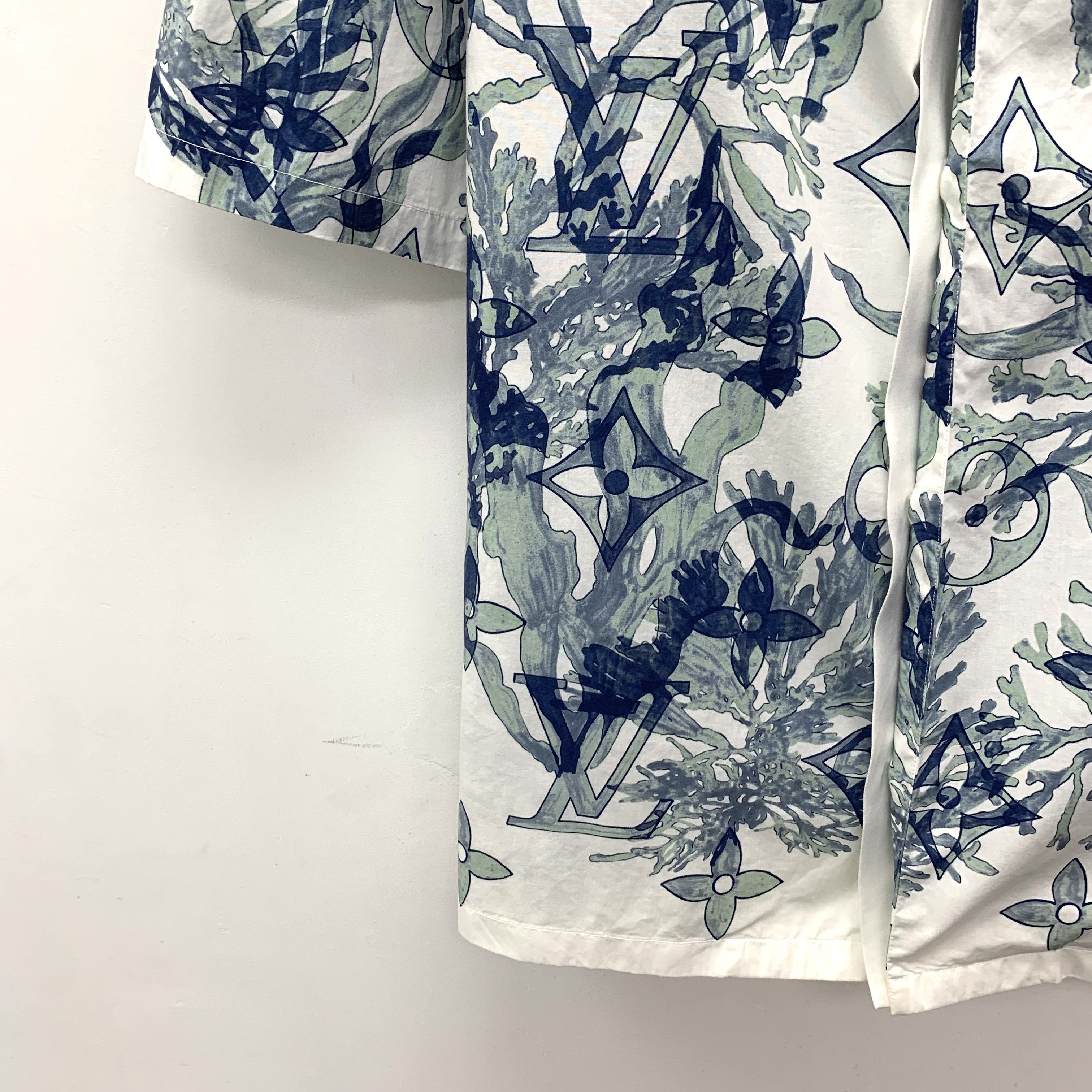 Louis Vuitton Louis Vuitton Monogram Floral Shirt Blue (L) Size US L / EU 52-54 / 3 - 4 Thumbnail