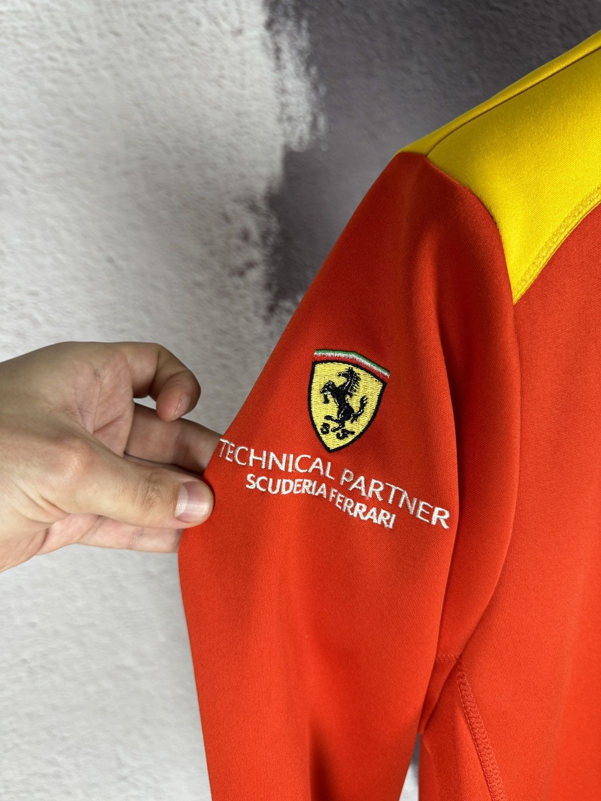 Ferrari Vintage Scuderia Ferrari Formula 1 Racing Shell zip jacket Size US M / EU 48-50 / 2 - 6 Thumbnail