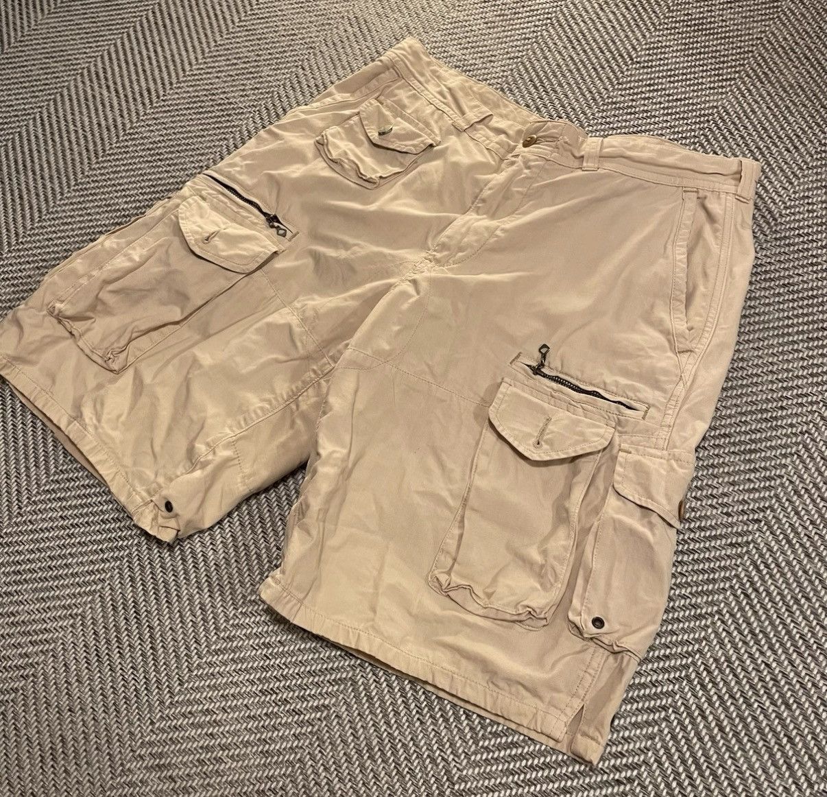 Ralph Lauren Ralph Lauren Light Khaki Cargo Shorts K24 Size US 32 / EU 48 - 2 Thumbnail