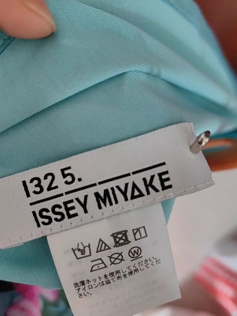 Issey Miyake Issey Miyake size:3 A blue cape-style top Size XS / US 0-2 / IT 36-38 - 6 Thumbnail