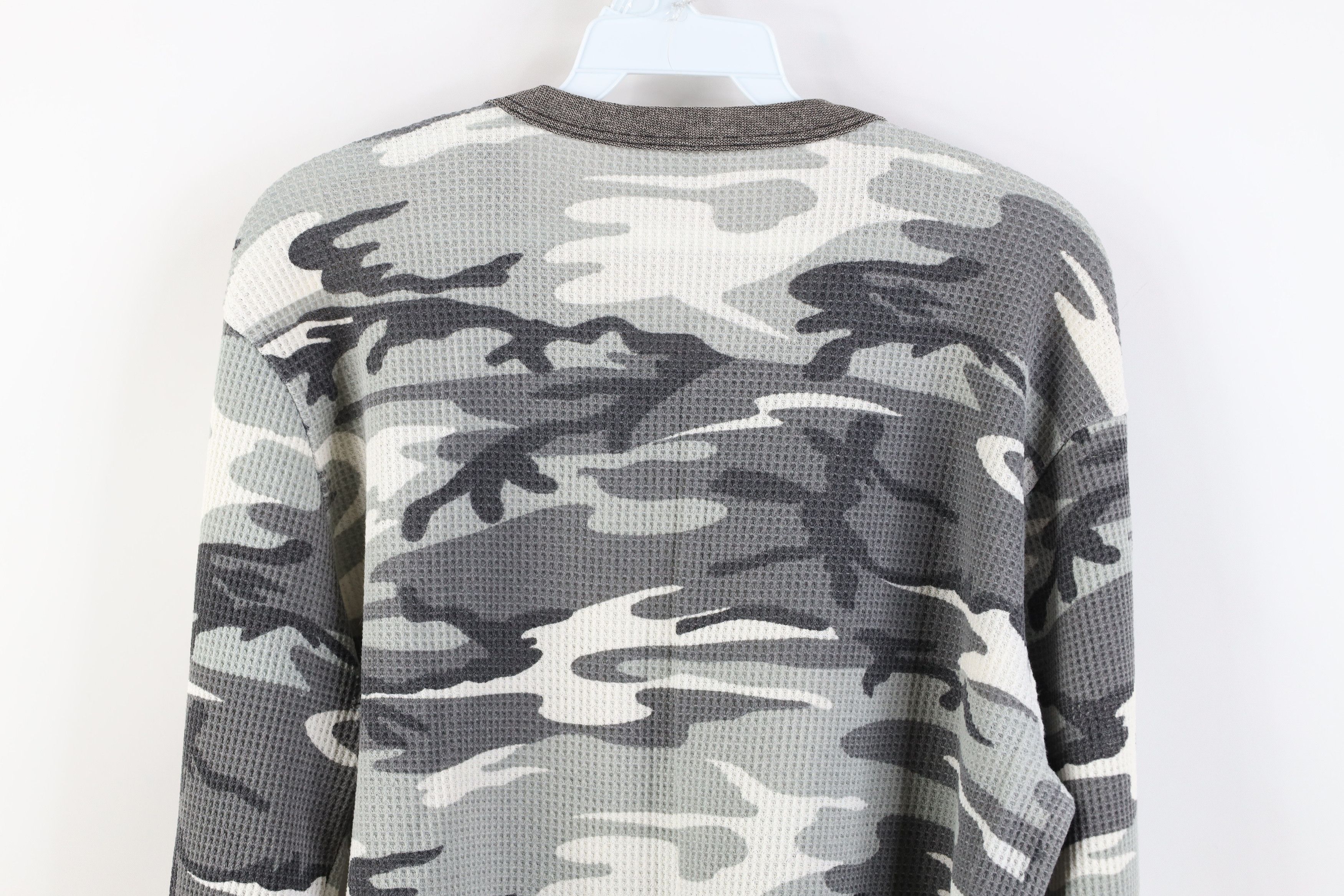 Vintage Vintage 90s Streetwear Knit Camouflage Long Sleeve T-Shirt Size US L / EU 52-54 / 3 - 10 Thumbnail