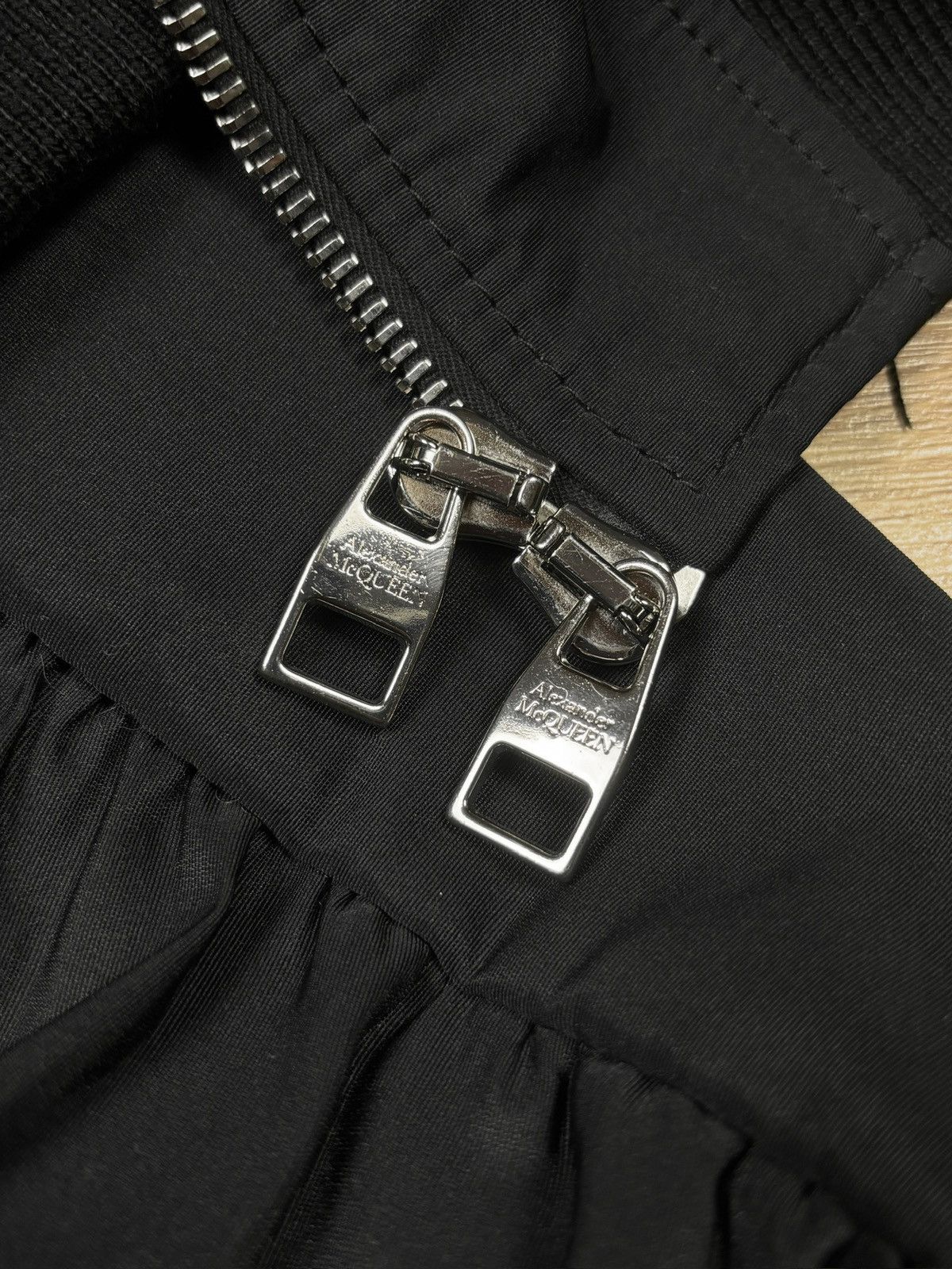 Alexander McQueen Alexander McQueen Cropped Balloon Sleeve Bomber Jacket Size M / US 6-8 / IT 42-44 - 13 Thumbnail