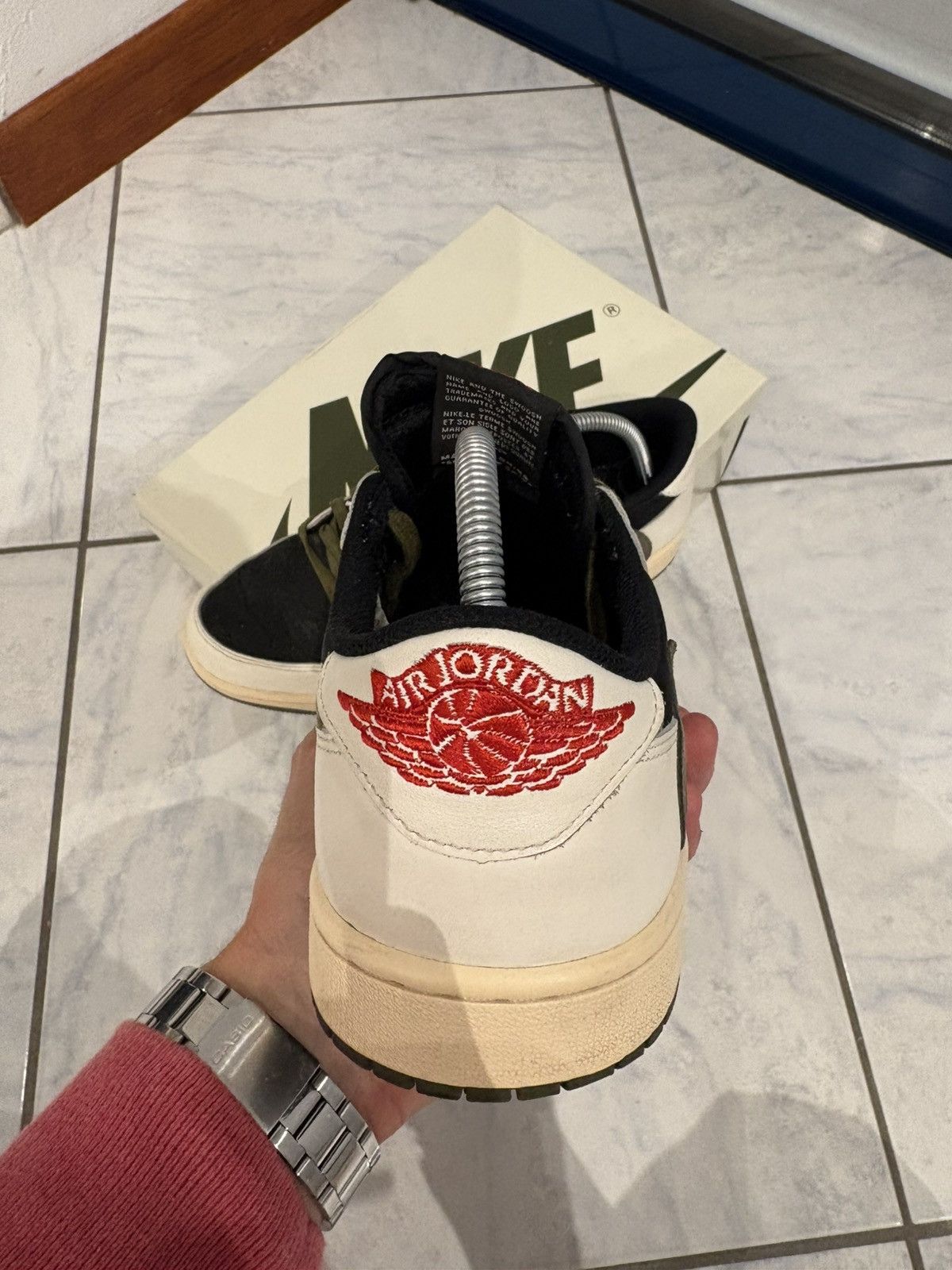 Nike × Travis Scott Nike air Jordan 1 Travis Scott olive noir crème taille 41 Size US 10 / IT 40 - 8 Thumbnail
