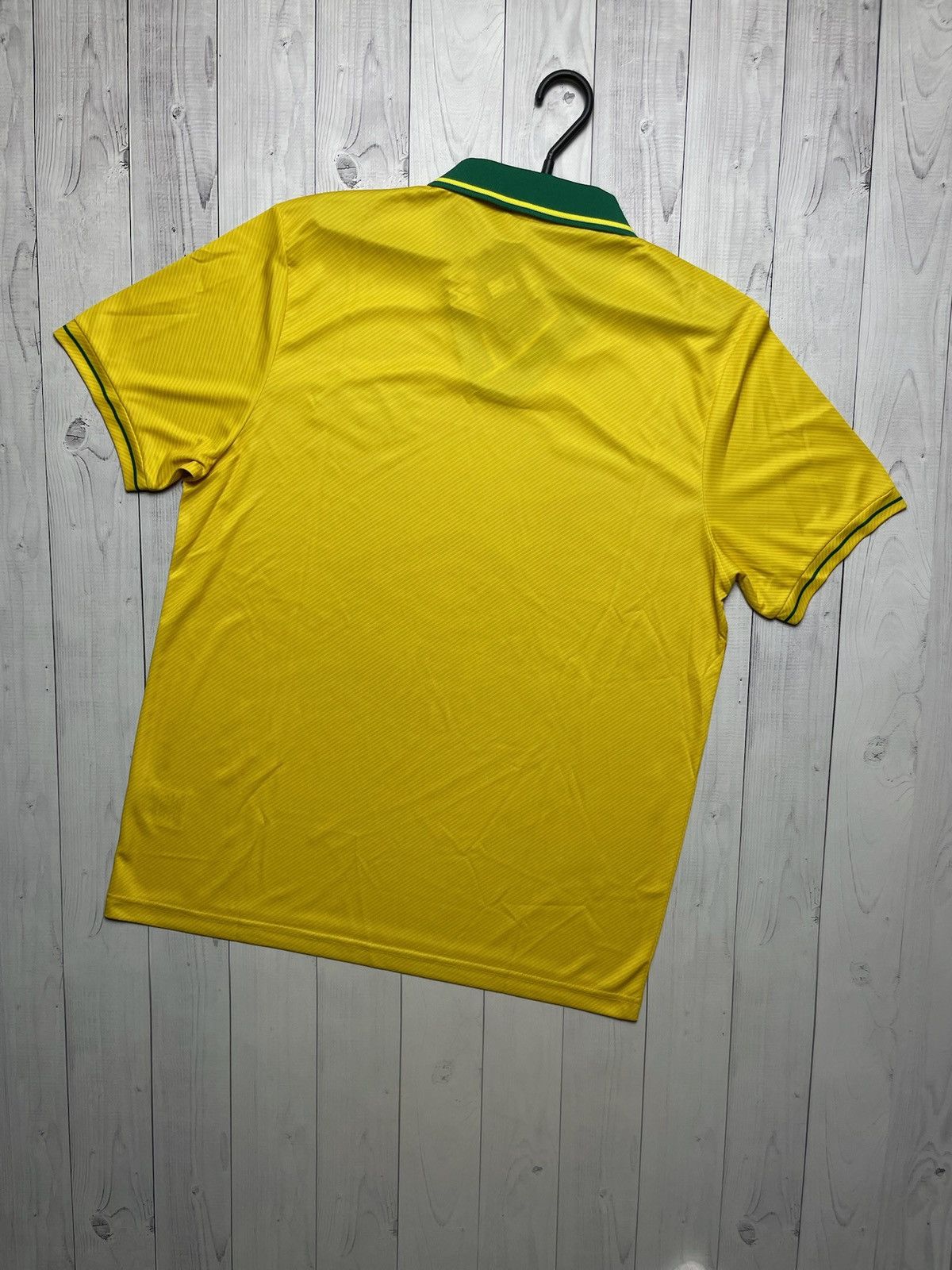 Umbro Vintage Umbro Pro training Brazil soccer jersey rare yellow Size US XL / EU 56 / 4 - 8 Thumbnail