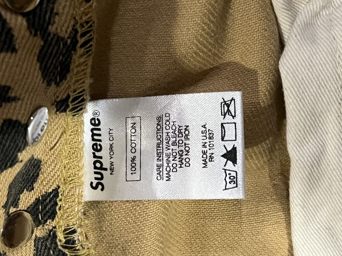 Supreme Supreme Washed Denim Shorts Leopard RARE Size US 30 / EU 46 - 5 Thumbnail