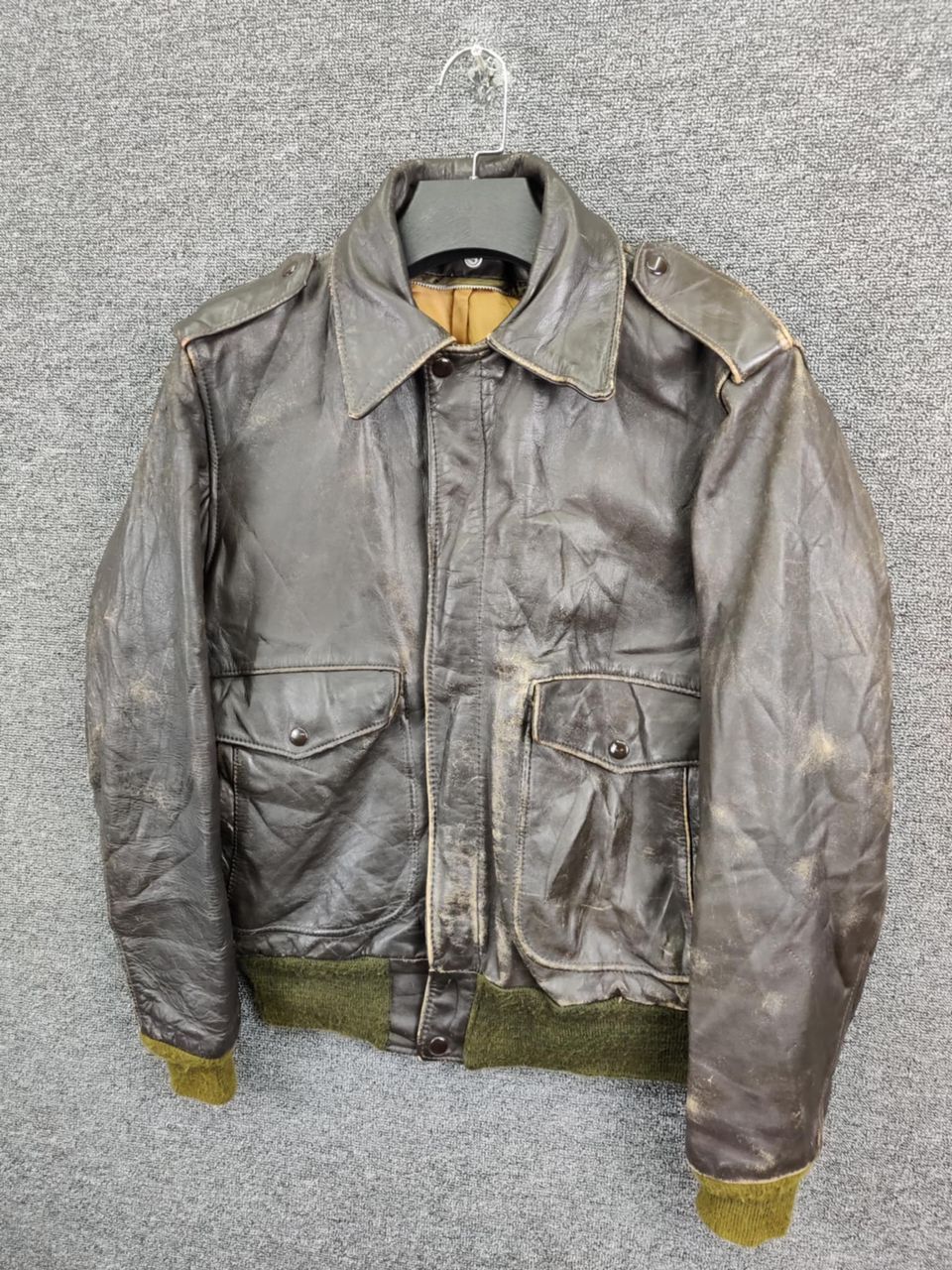 Schott Vintage 80s Schott US Army A-2 Leather Flight Jacket Size US M / EU 48-50 / 2 - 2 Thumbnail