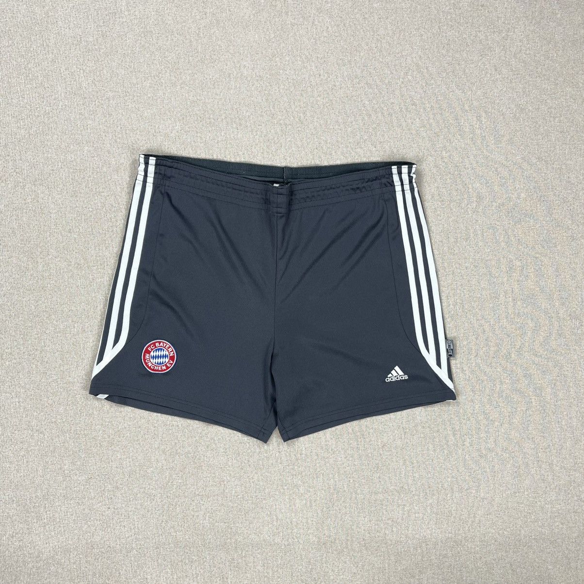 Adidas × Vintage VINTAGE ADIDAS BAYERN MUNCHEN SHORTS Size US 36 / EU 52 - 1 Thumbnail