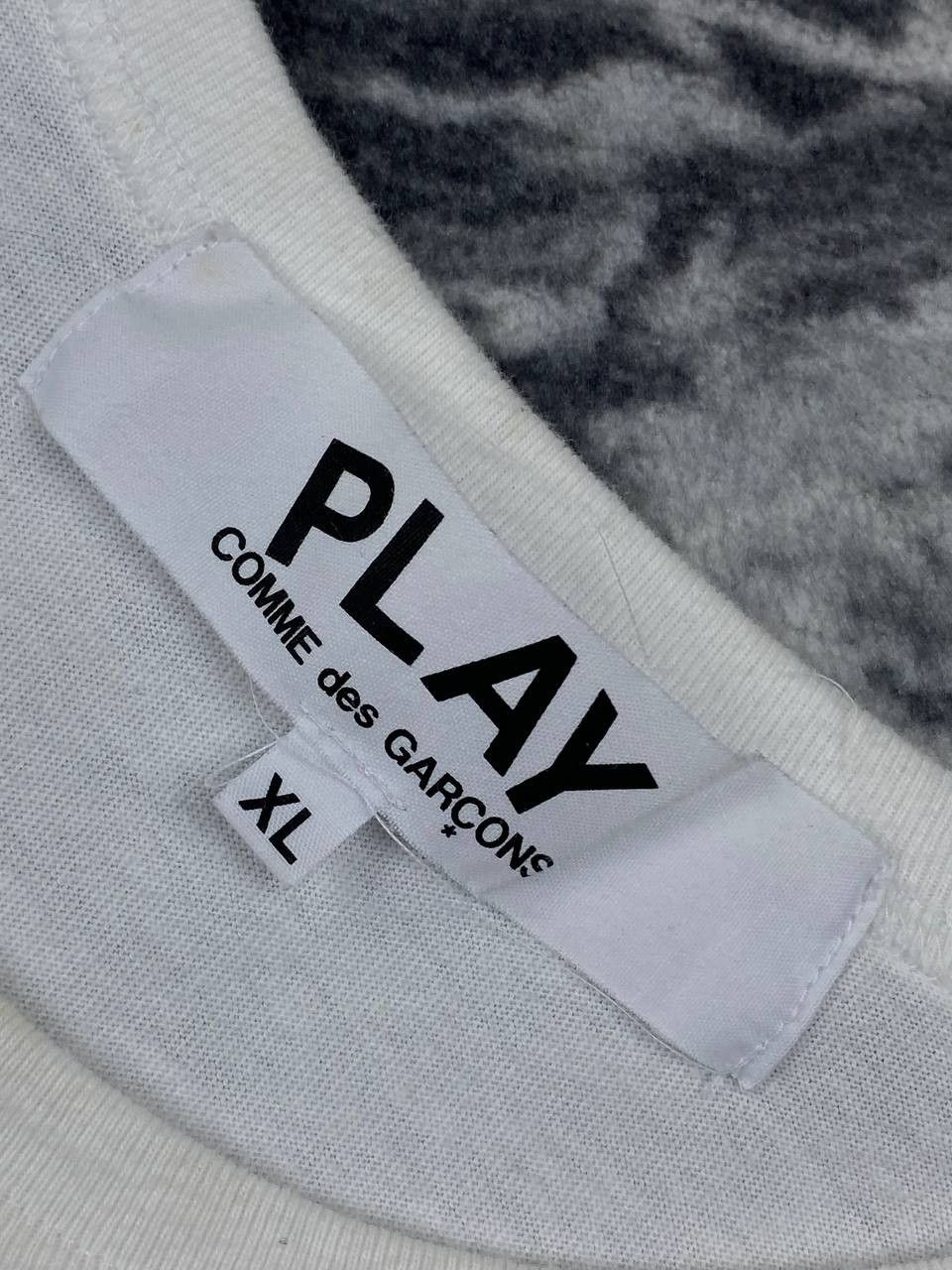 Comme des Garcons Comme des Garcons Play Red Emblem Heart T-shirt Big Logo Size US XL / EU 56 / 4 - 8 Thumbnail