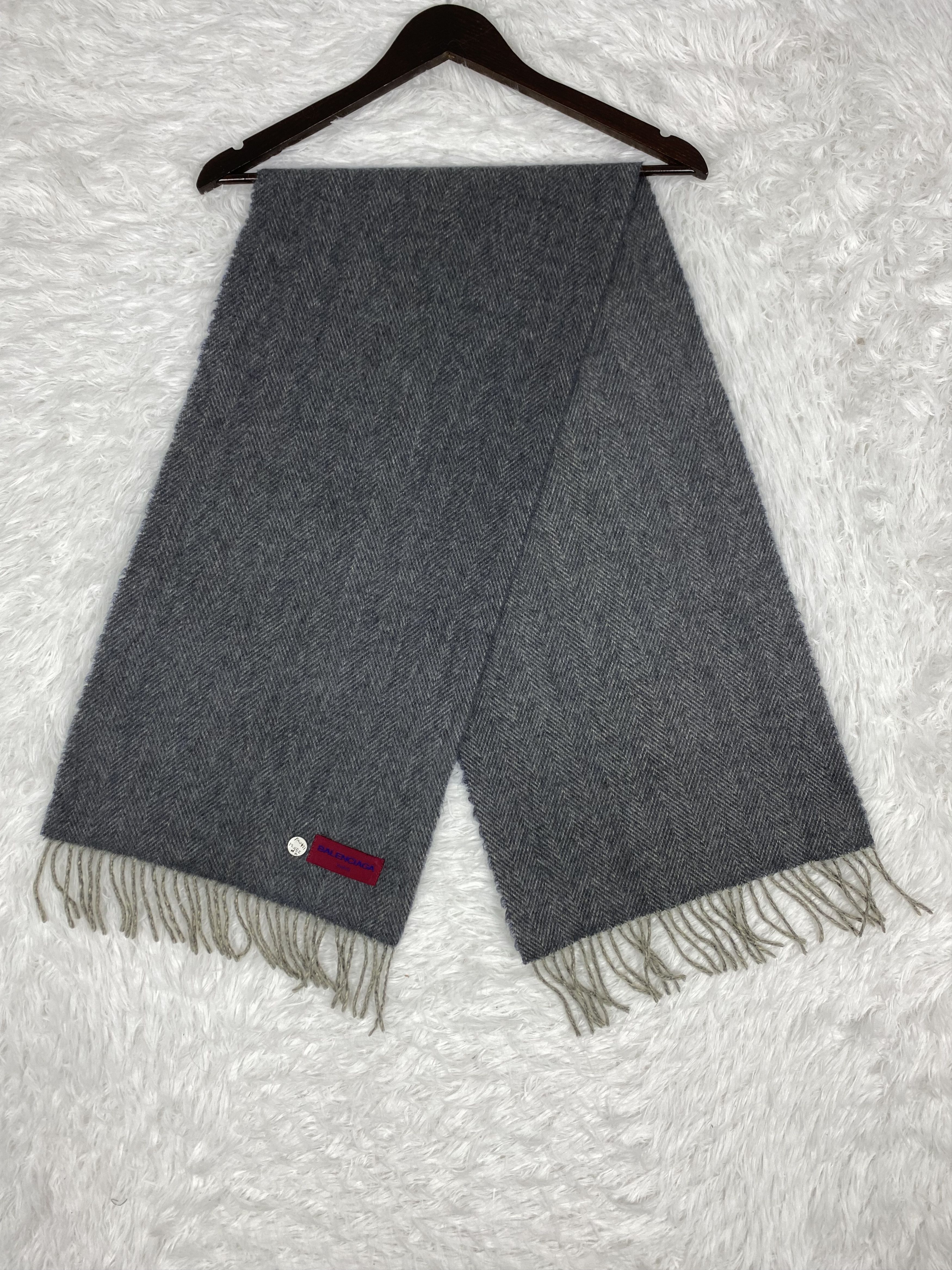 Vintage Vintage Balenciaga Scarf / Muffler Neckwear PM0121 Size ONE SIZE - 1 Thumbnail