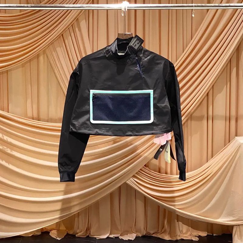 Fendi Fendi Black Crop Jacket for Women 0089 Size M / US 6-8 / IT 42-44 - 1 Thumbnail
