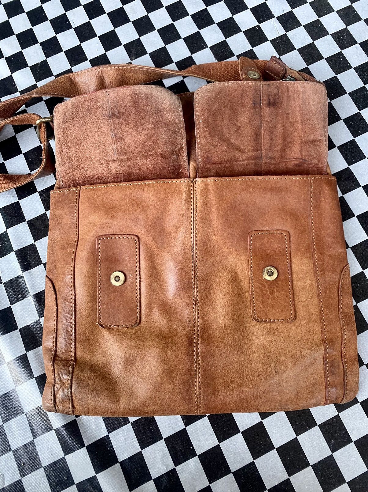 Leather × Vintage Vintage Leather Crossbody bag Oran Leather Australia Size ONE SIZE - 19 Thumbnail