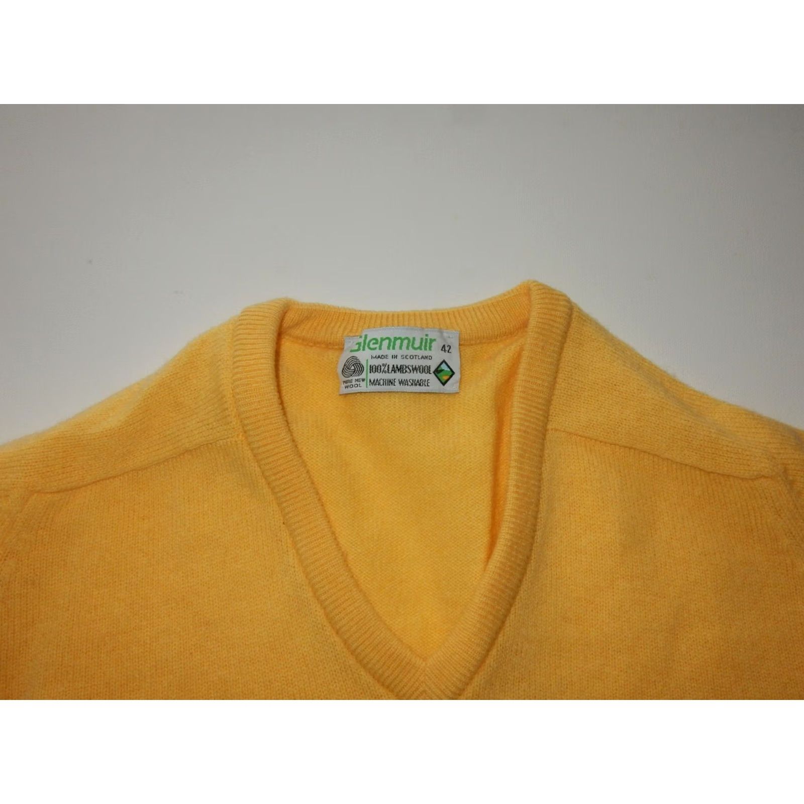 Vintage VINTAGE Glenmuir Men Wool Sweater L 42 Belfry Yellow Pullover Cardigan Womens? Size US L / EU 52-54 / 3 - 4 Thumbnail