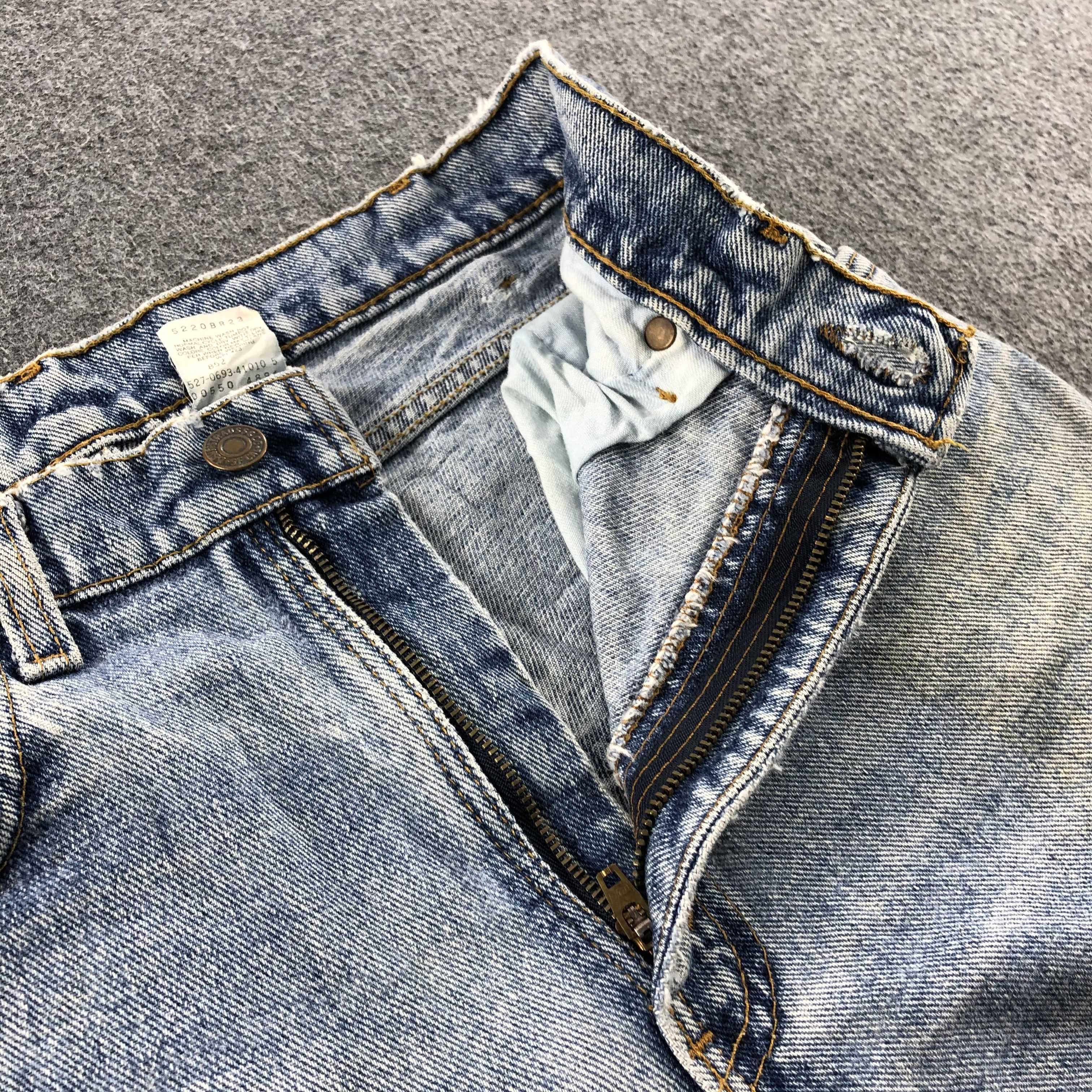 Levi's 90s Vintage Light Wash Levis 550 Jeans- J1374 Size US 30 / EU 46 - 8 Thumbnail