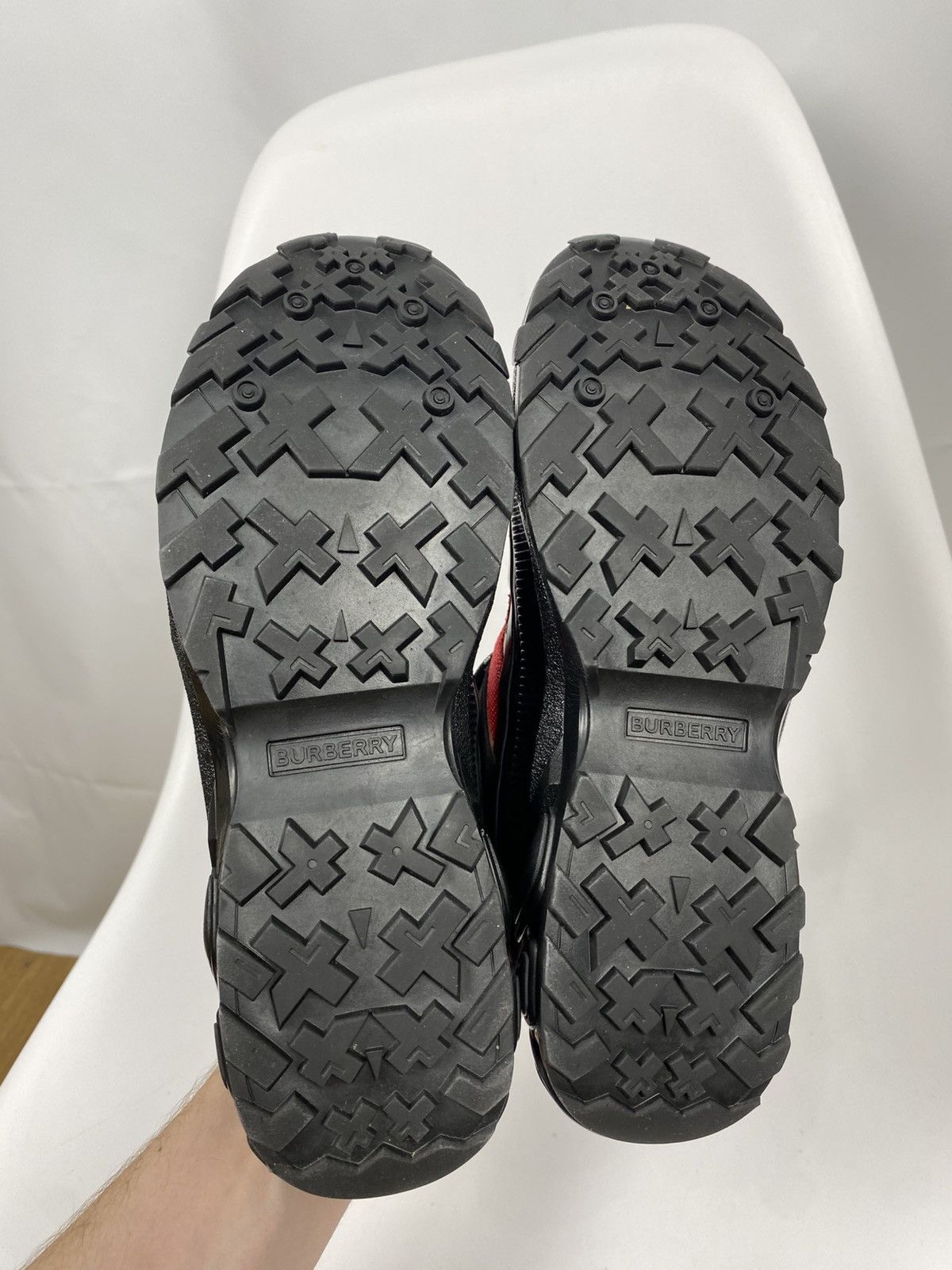 Burberry Burberry Arthur Sneakers size 35 Trainers Check Size US 5 / IT 35 - 9 Thumbnail