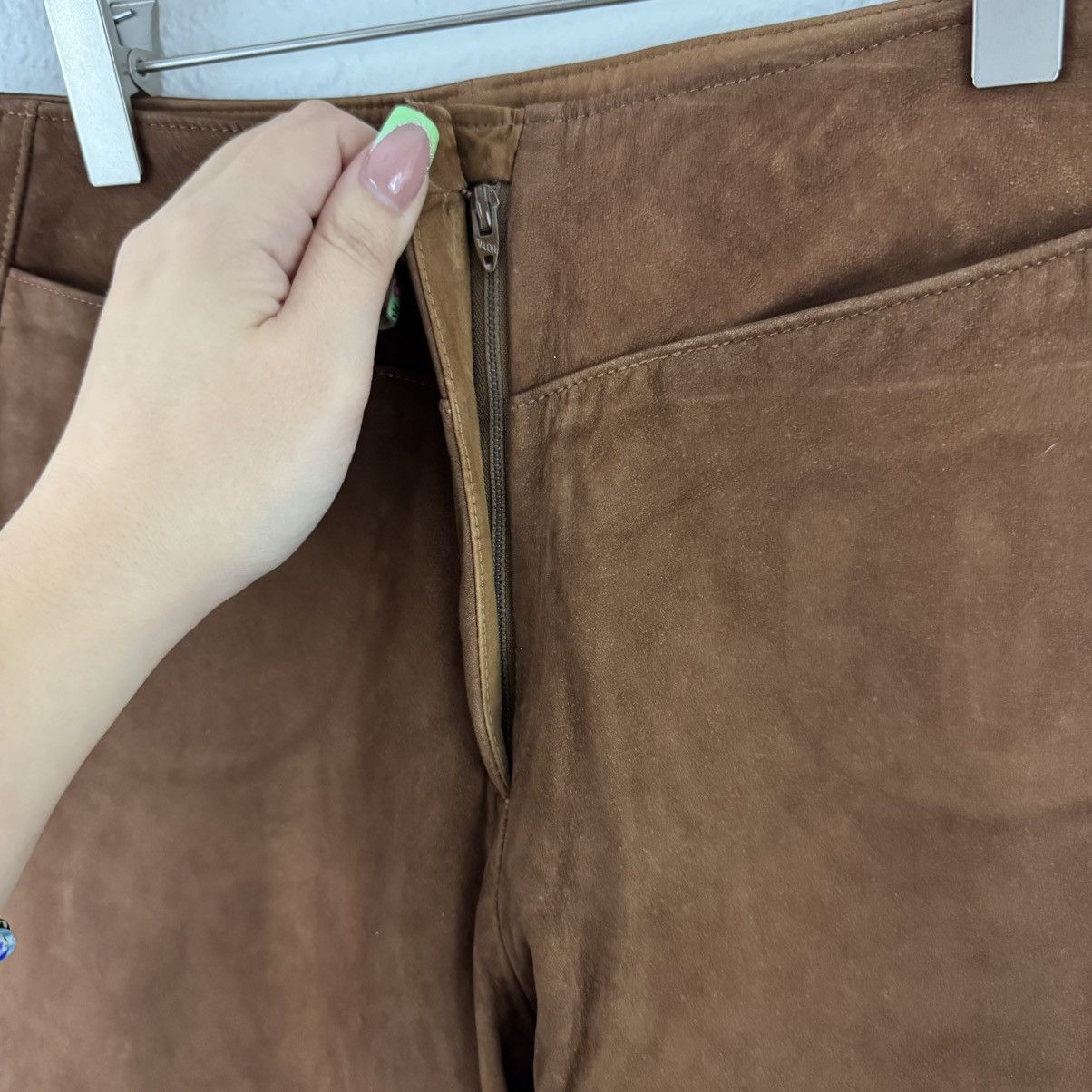 Playboy PLAYBOY Vintage Y2K 90s Brown Suede Bunny Bikercore Pant Size 26" / US 2 / IT 38 - 7 Thumbnail