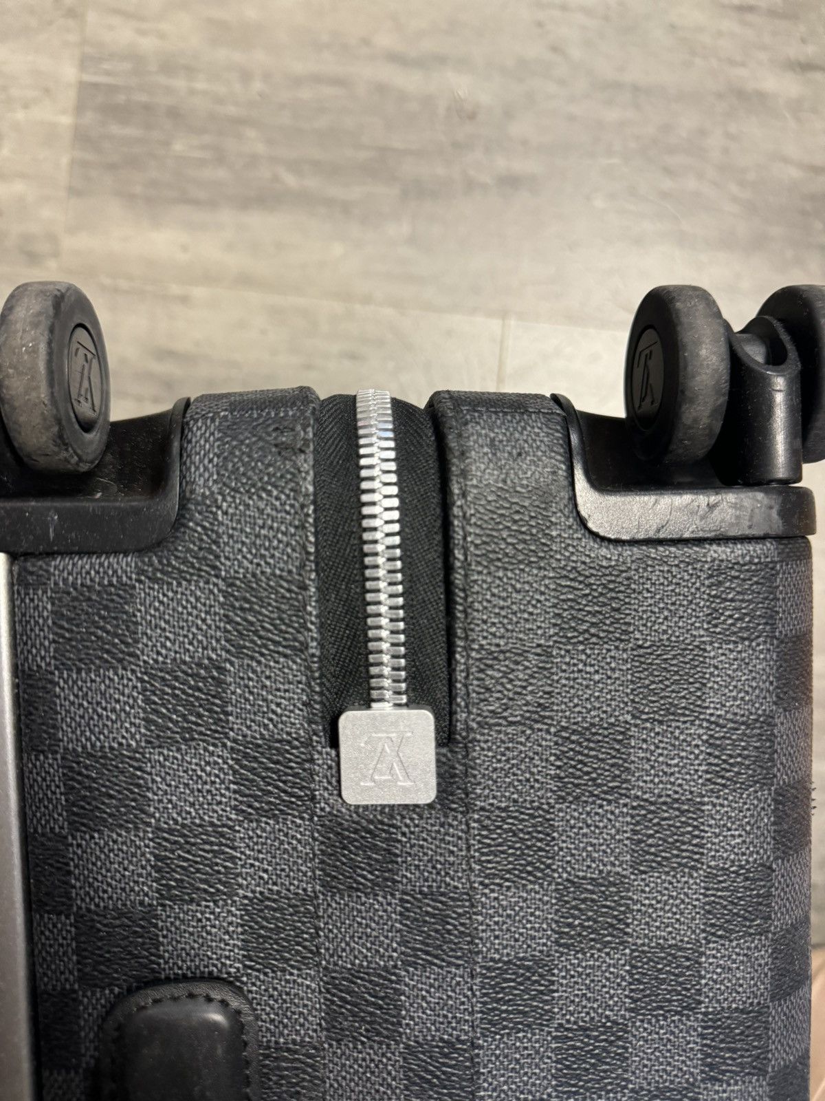 Louis Vuitton Louis Vuitton Horizon 55 Graphite Size ONE SIZE - 17 Thumbnail
