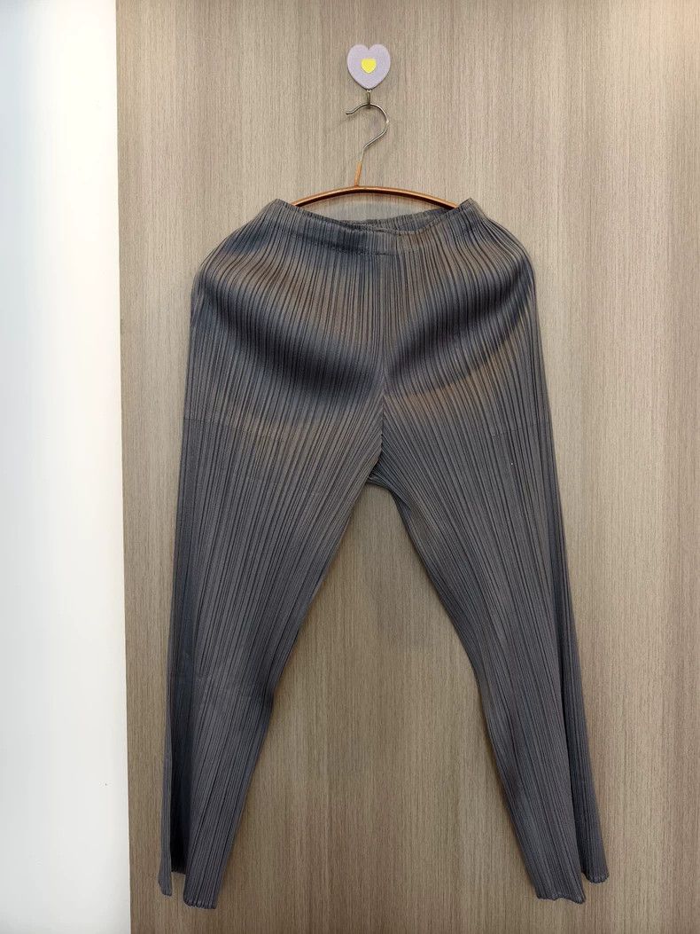 Issey Miyake Issey Miyake size:2 Grey pleated pants Size 31" - 1 Thumbnail