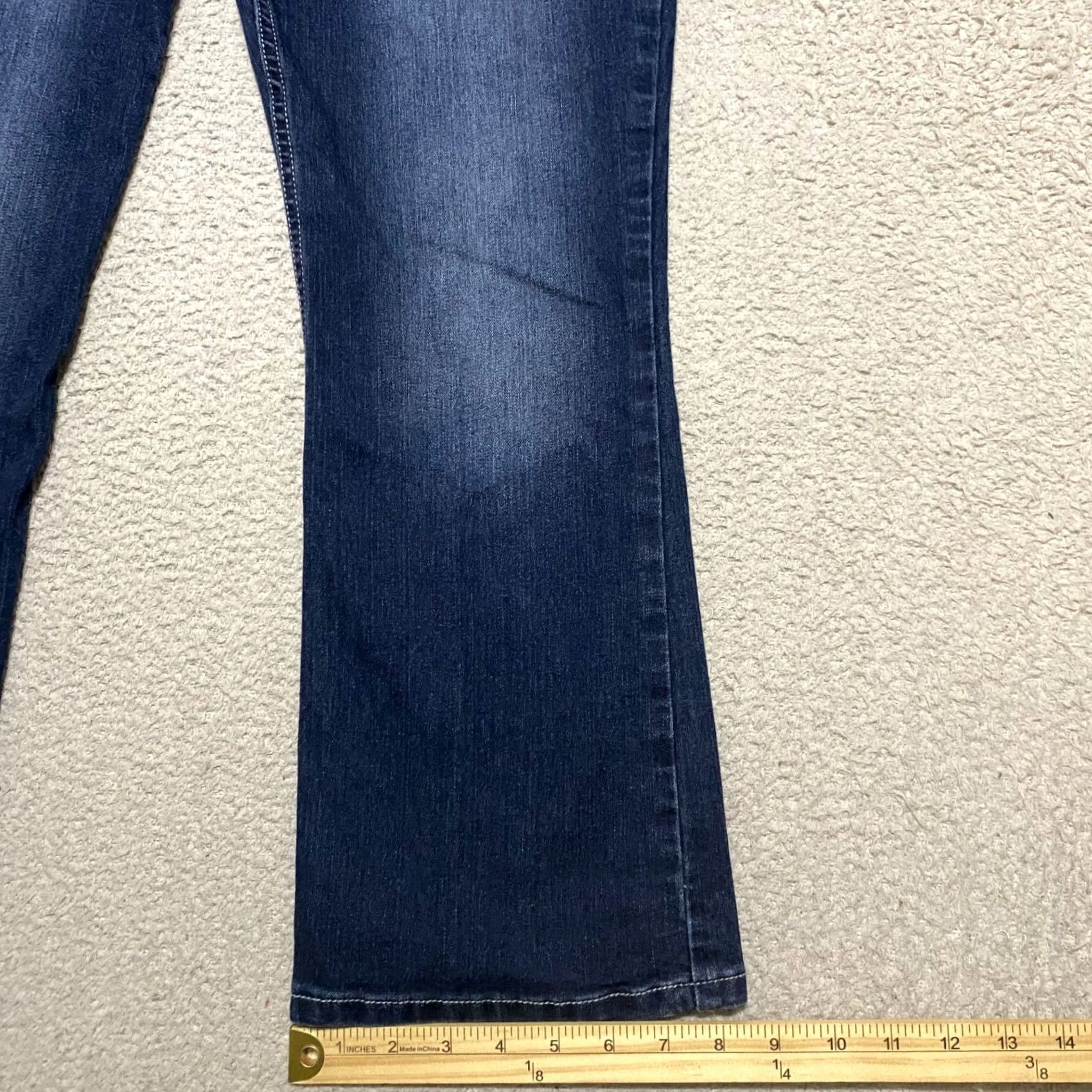 Apt. 9 Apt. 9 Womens Jeans Blue Denim Bootcut Mid Rise 14 Regular 31in Inseam 26in 5-Pocket Solid Denim Size 36" / US 14 / IT 50 - 4 Thumbnail