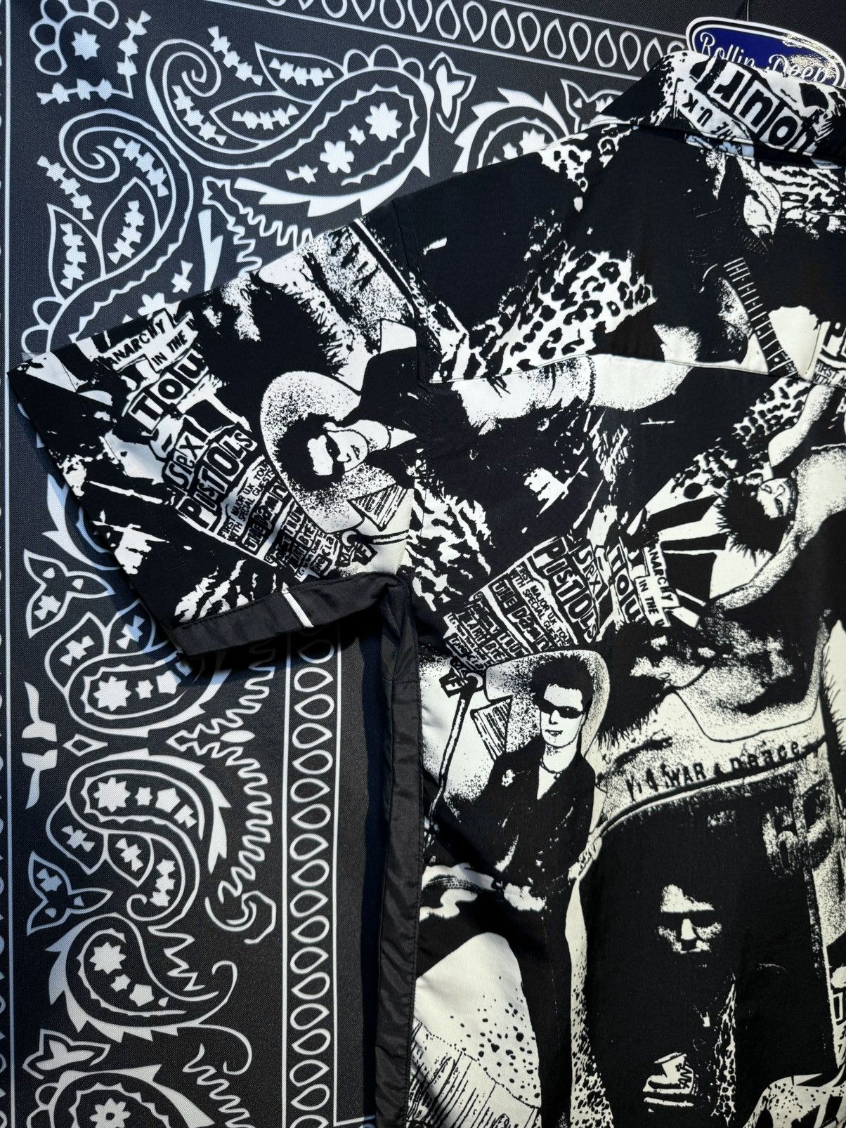 Vintage Rare Vintage 90s Sex Pistols All Over Print Shirt Size US M / EU 48-50 / 2 - 9 Thumbnail