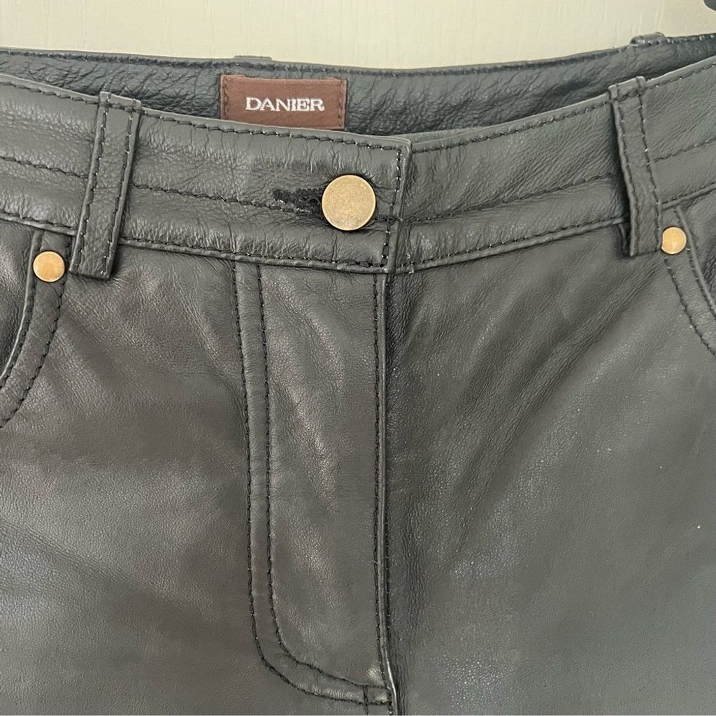 Danier Danier Leather pants genuine size 2, 28 inch straight leg Size 28" / US 6 / IT 42 - 11 Thumbnail