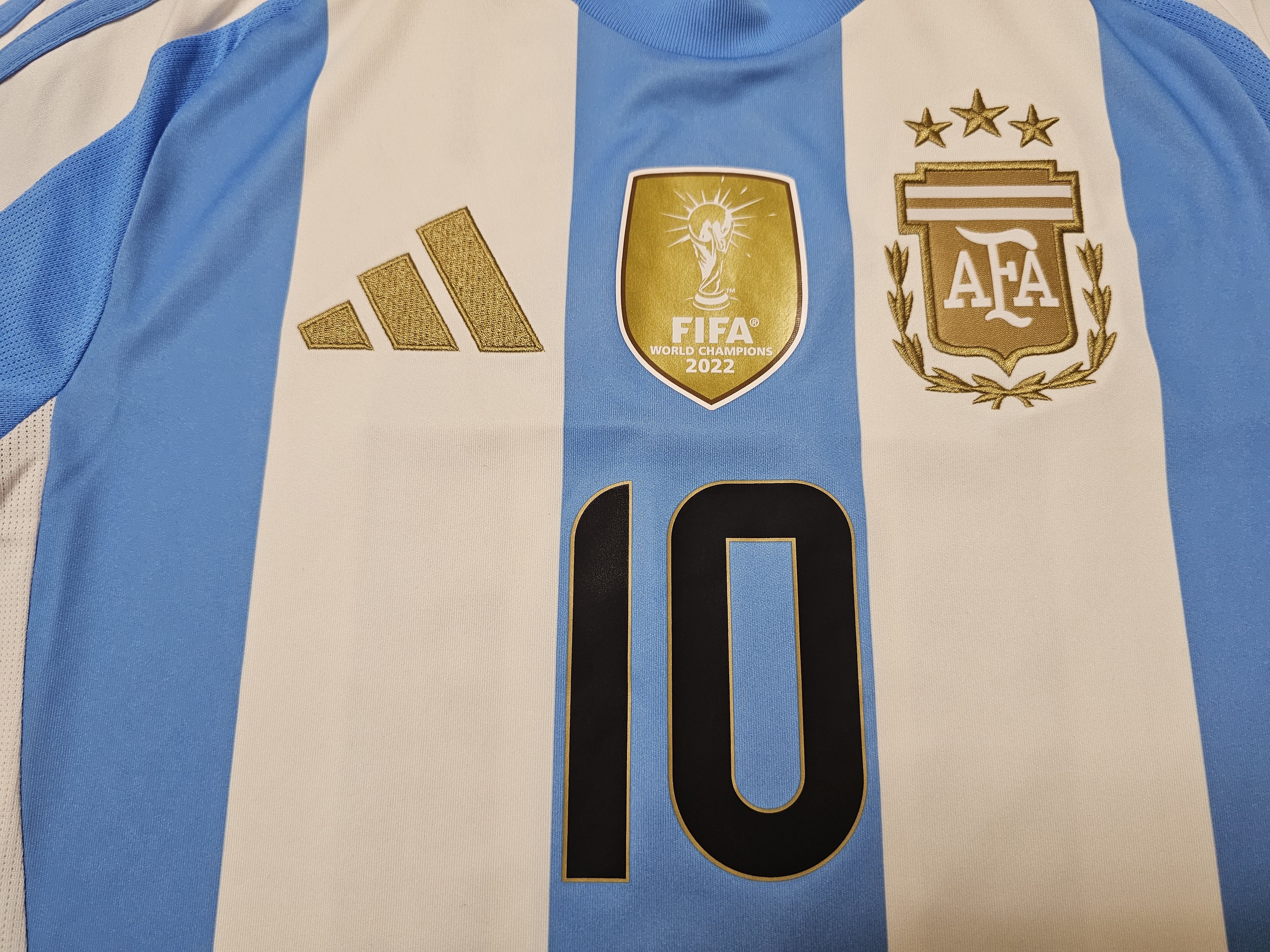 Adidas ARGENTINA 2024 MESSI HOME FOOTBALL SHIRT SOCCER JERSEY Size US S / EU 44-46 / 1 - 3 Thumbnail