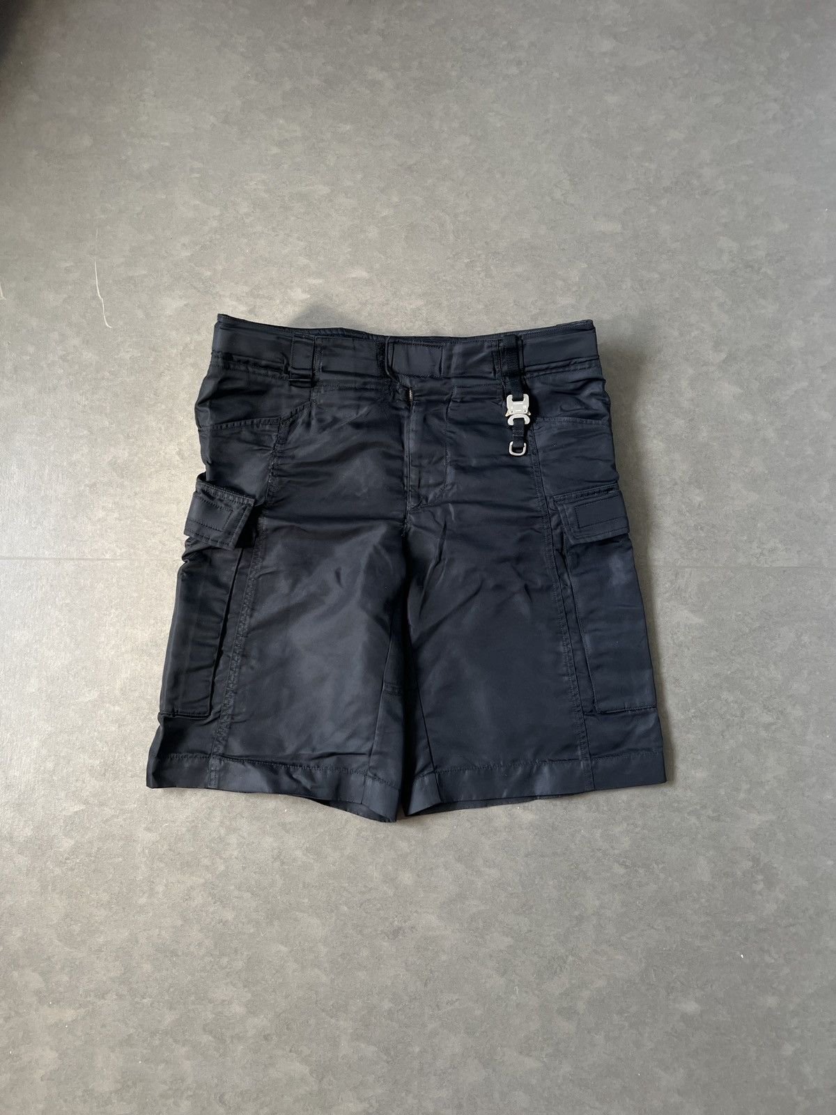 1017 ALYX 9SM TACTICAL SHORTS size 50