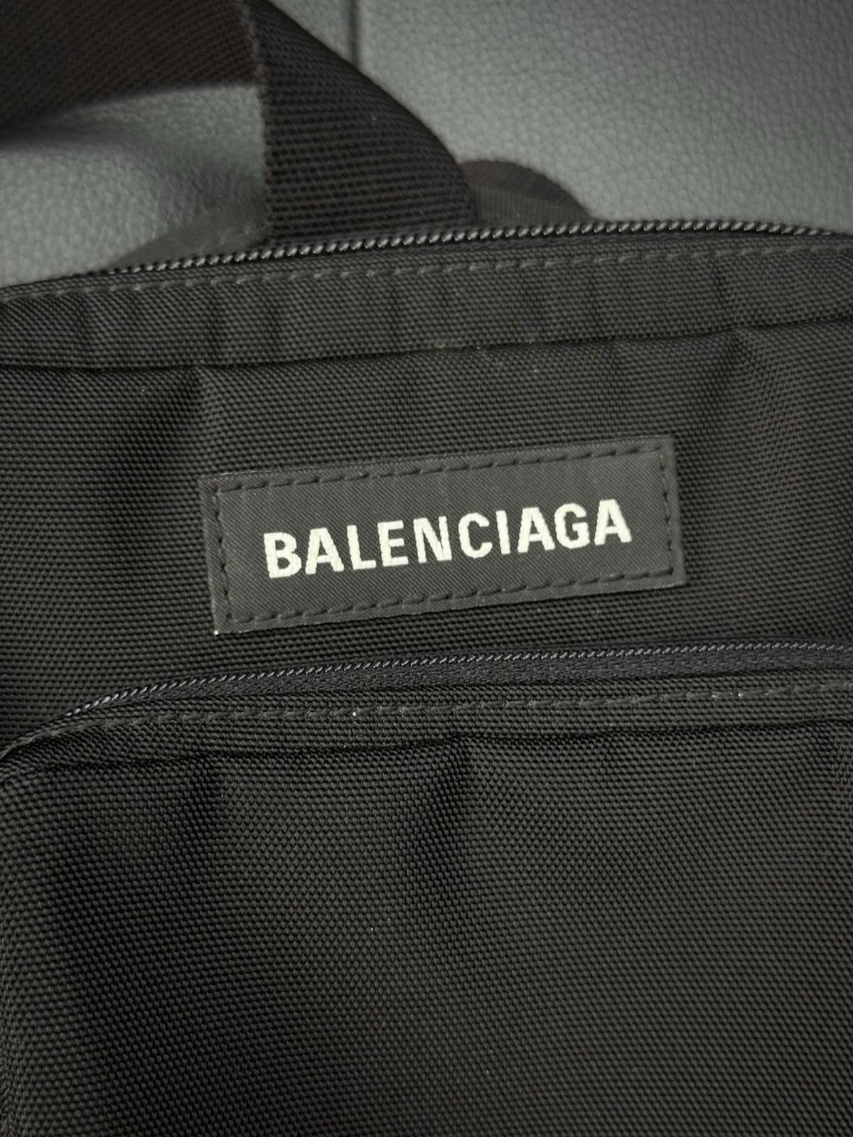 Balenciaga BALENCIAGA Explorer Shoulder Bag Black Unisex $1000 Retail Size ONE SIZE - 10 Thumbnail