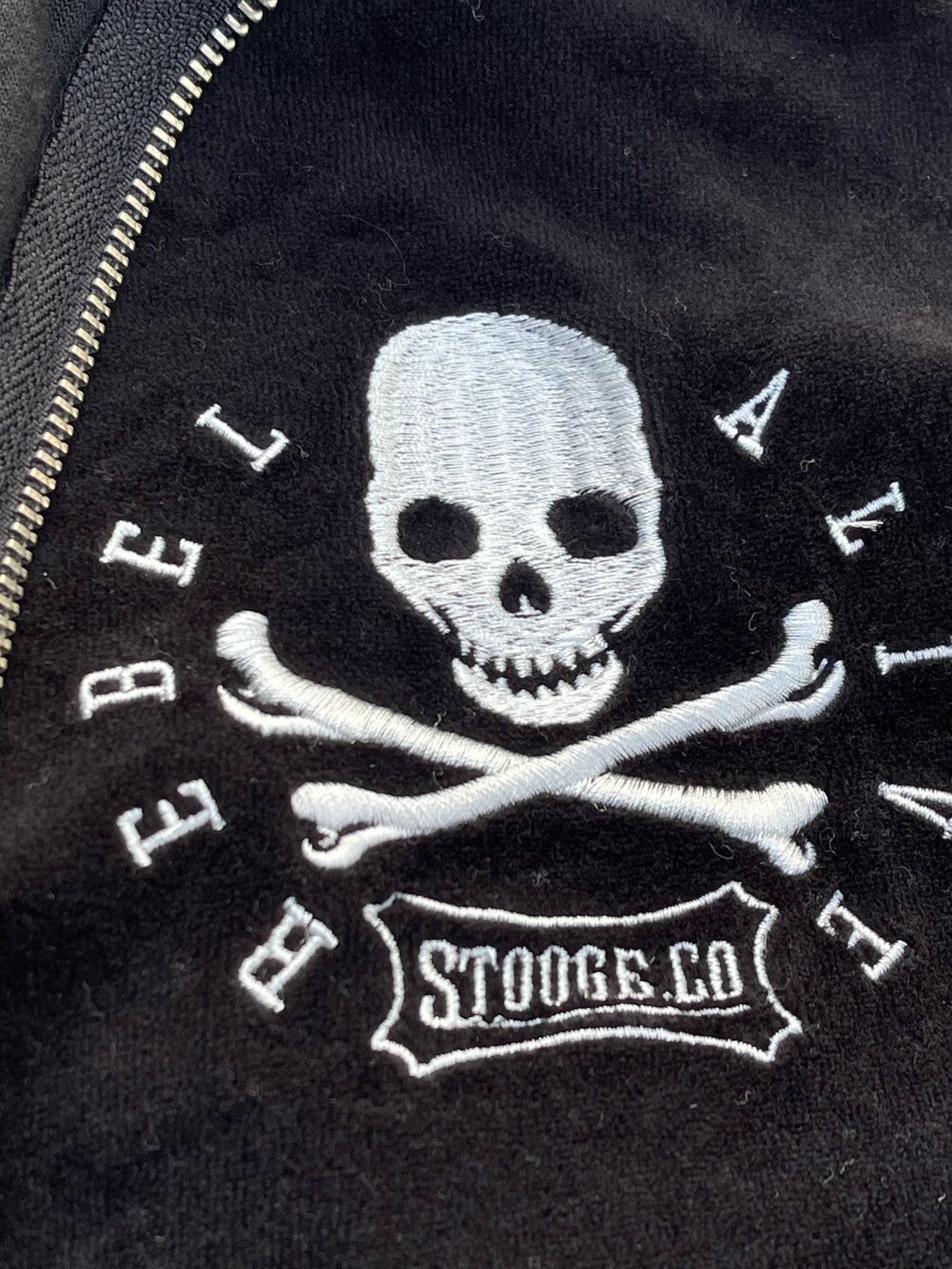 Affliction × Japanese Brand STOOGE CO MEN'S EMBROIDERED SKULL SWEATER HOODIE Size US M / EU 48-50 / 2 - 7 Thumbnail