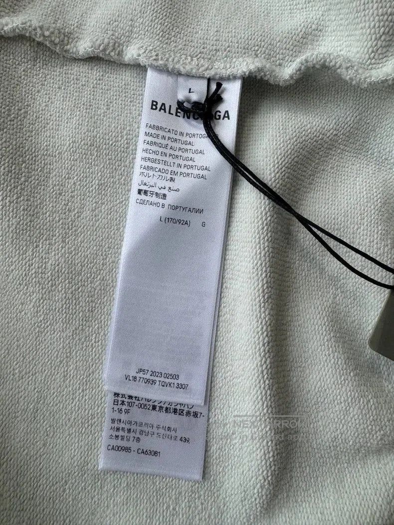 Balenciaga Balenciaga Tattoo Graffiti Zip Jacket. Size US L / EU 52-54 / 3 - 7 Thumbnail