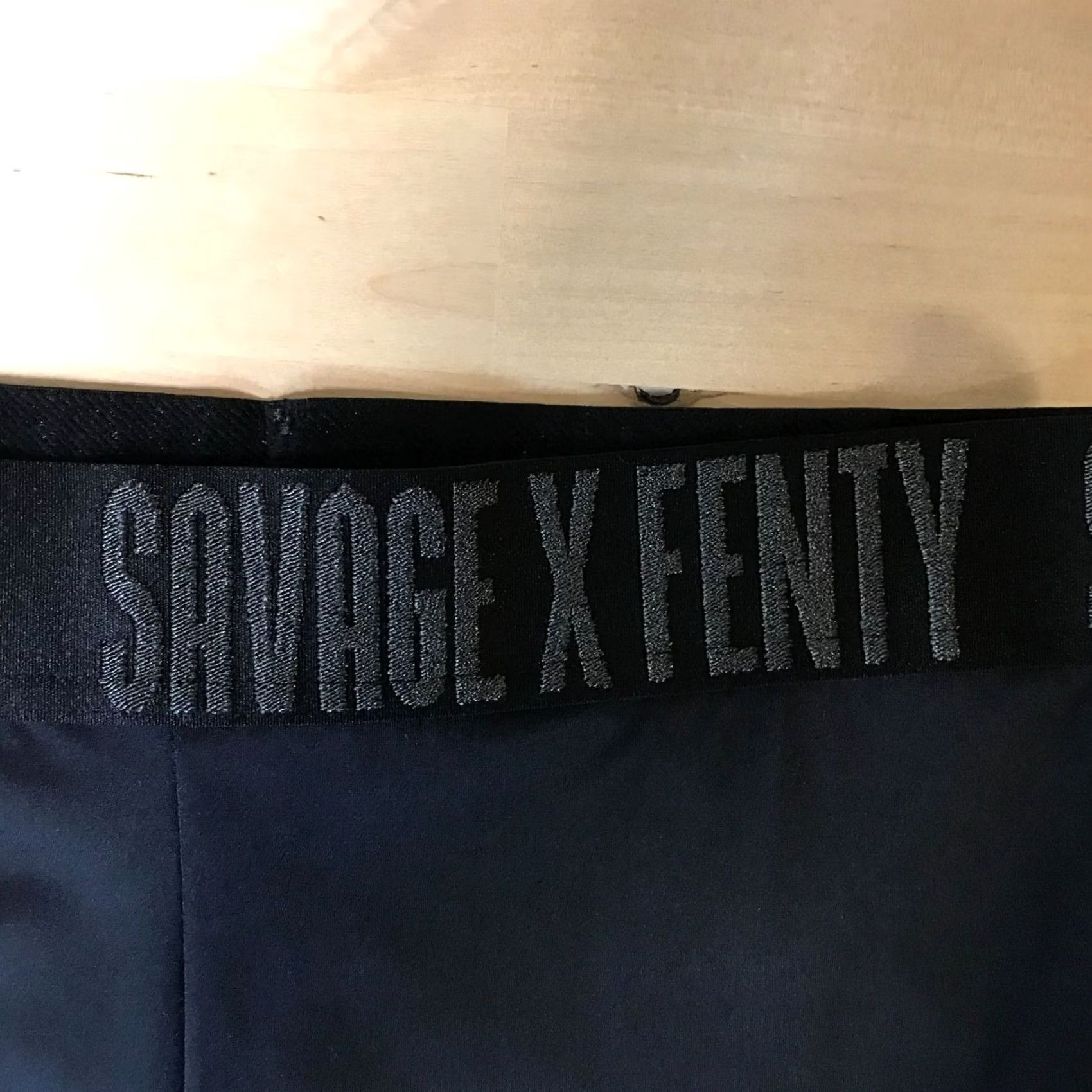 Vintage SAVAGE FENTY BLACK NYLON BLEND LEGGINGS PANTS Womens M Size 32" / US 10 / IT 46 - 8 Thumbnail
