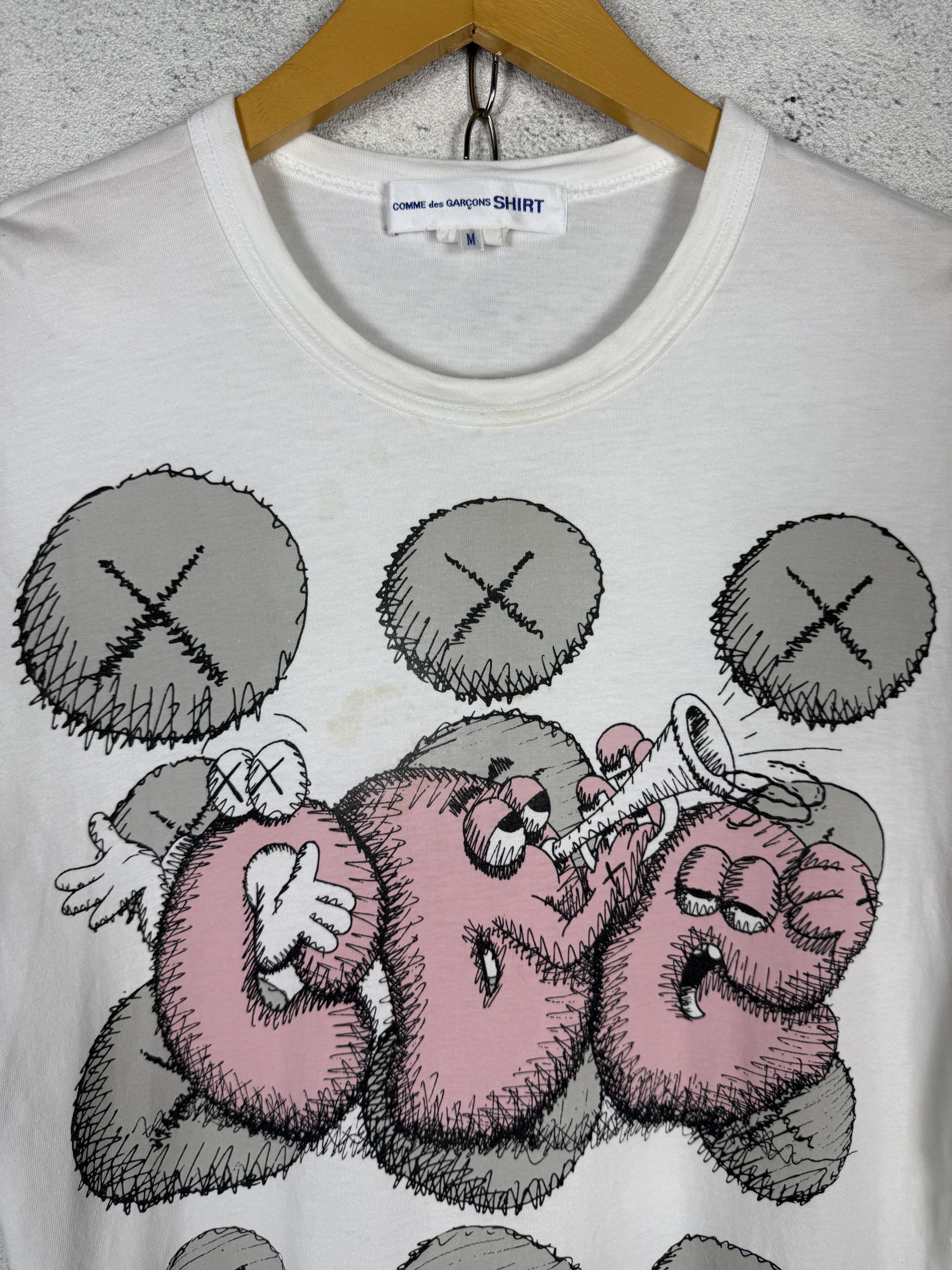 Comme des Garcons SHIRT × Kaws Comme Des Garcons CDG x Kaws Tshirt Size US M / EU 48-50 / 2 - 2 Thumbnail
