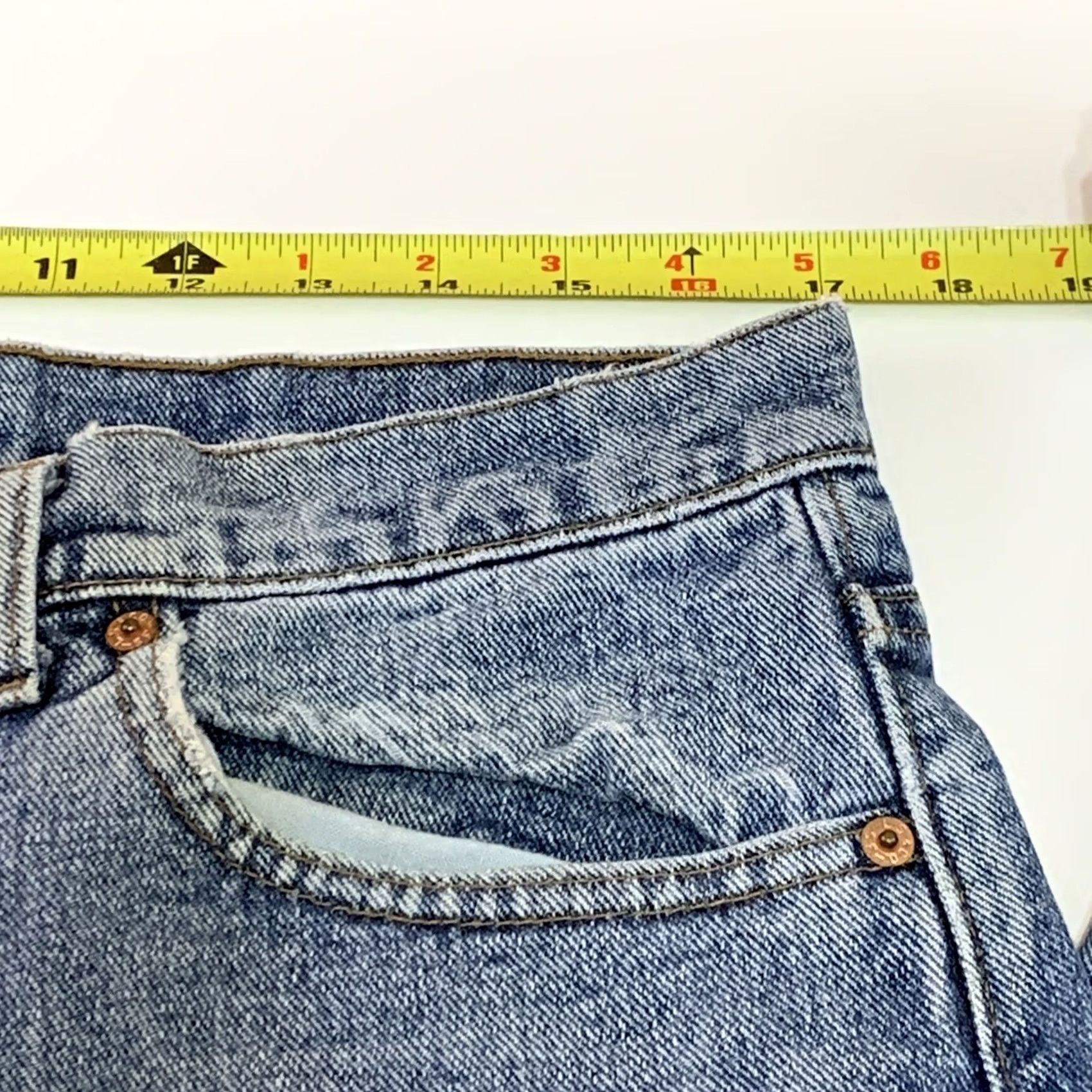 Levi's VINTAGE Levi's 550 Jeans Distressed Faded USA 34x33 Relaxed Fit Denim Blue Mens Jeans Size US 34 / EU 50 - 6 Thumbnail