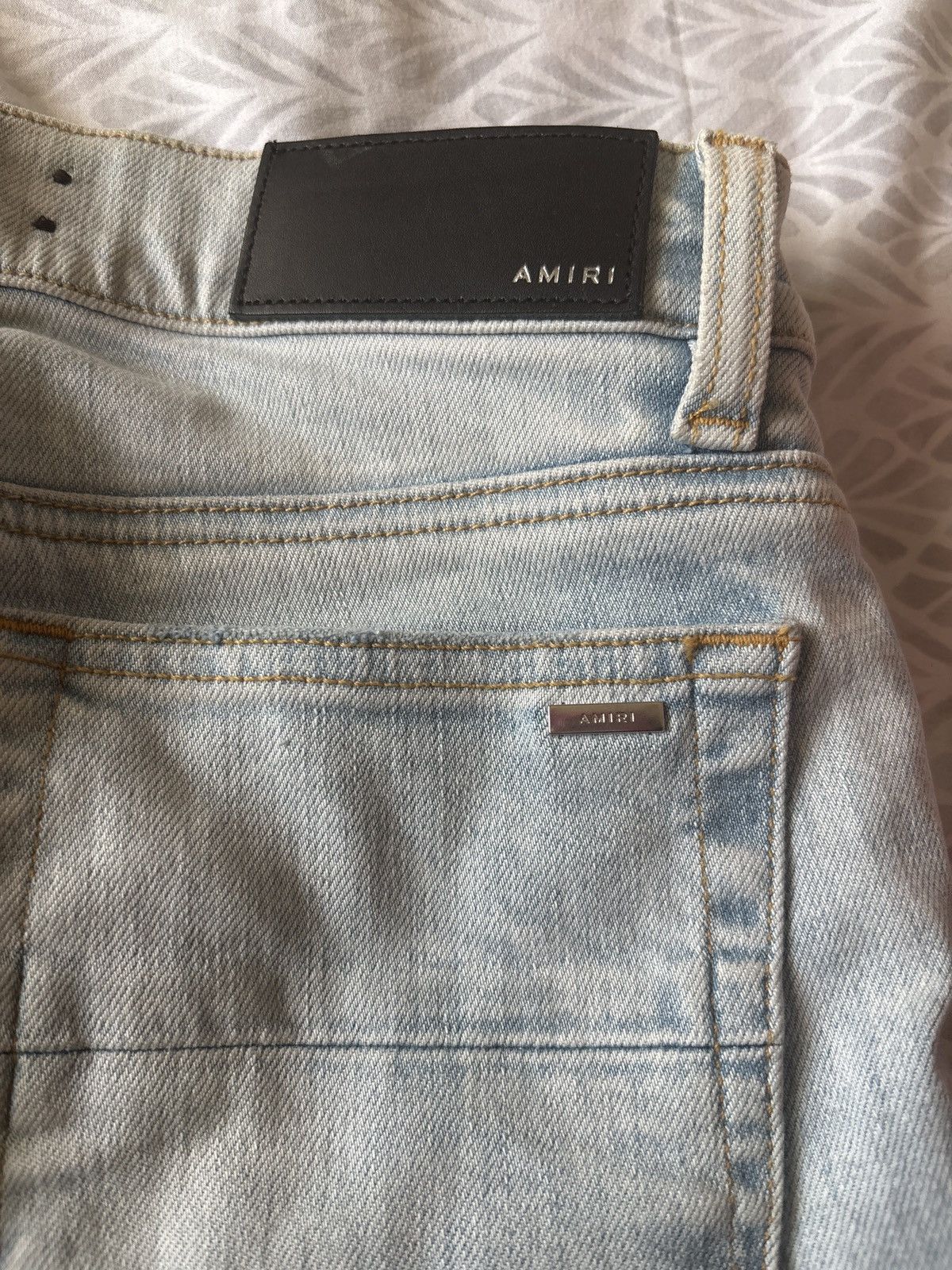 Amiri Mid Rise Skinny Leg Jeans Size 25" / US 0 / IT 36 - 2 Thumbnail